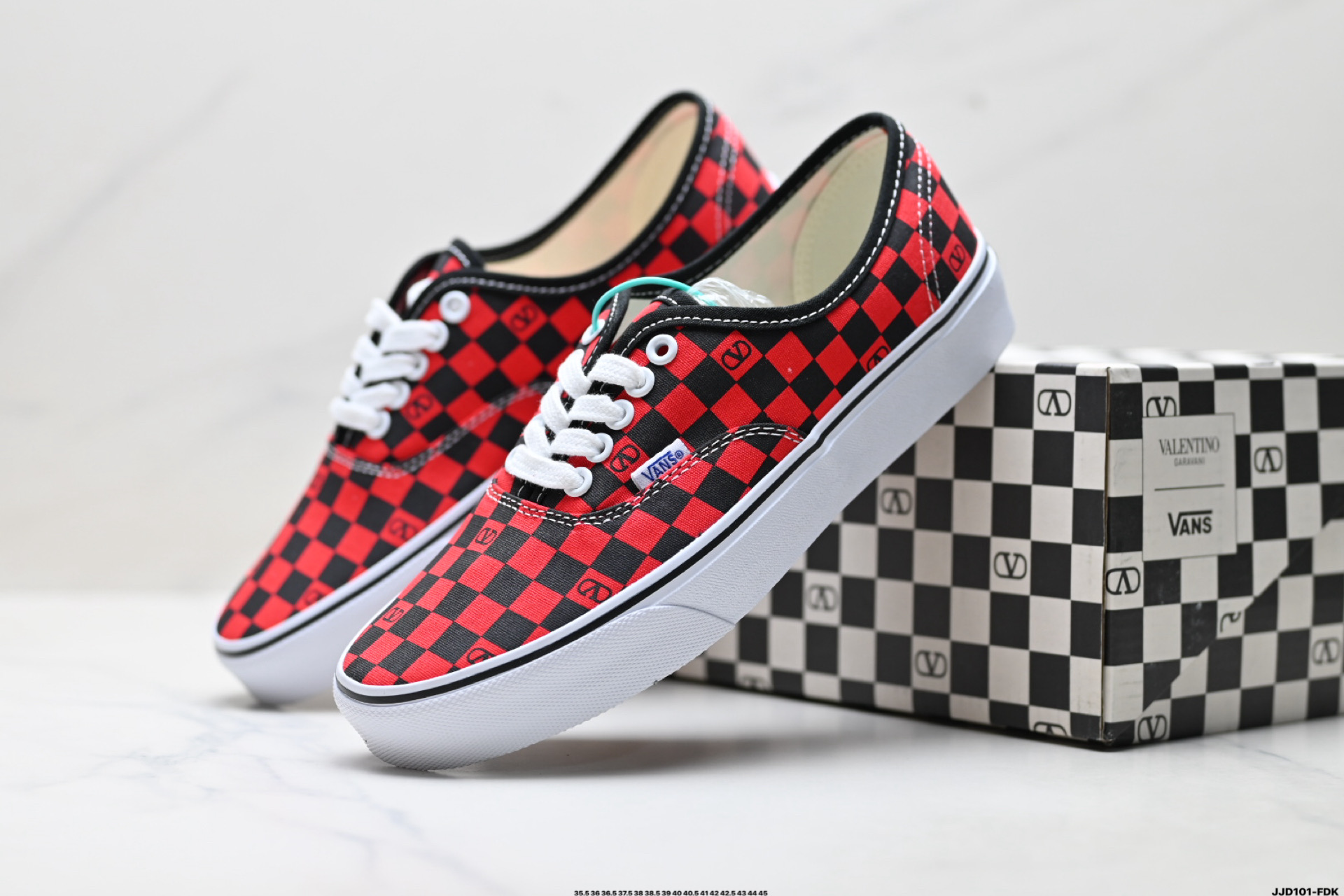 Valentino华伦天奴 x Vans范斯 联名款 VLO棋盘格花纹 低帮帆布鞋 WS0ND8HPKJV7-Top High Quatity Cheap Sneakers Fashion Clothing Clothes Bags handbags Shoes of all Brand wholesale With The best Quality And Beautiful Price from China Factory Chinese suppliers wholesaler seller Valentino华伦天奴 x Vans范斯 联名款 VLO棋盘格花纹 低帮帆布鞋 WS0ND8HPKJV7