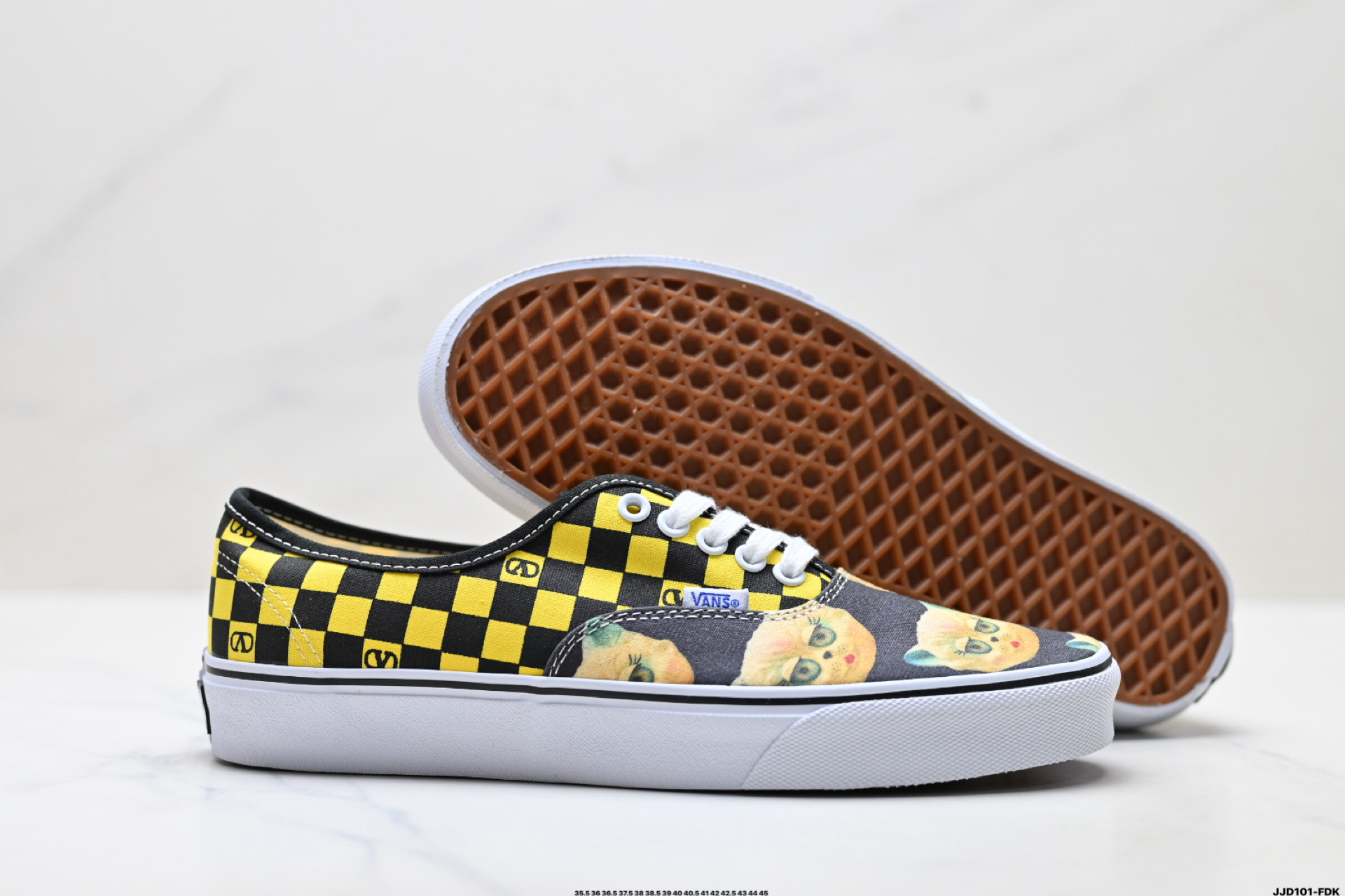 Valentino华伦天奴 x Vans范斯 联名款 VLO棋盘格花纹 低帮帆布鞋 WS0ND8HPKJV7-Top High Quatity Cheap Sneakers Fashion Clothing Clothes Bags handbags Shoes of all Brand wholesale With The best Quality And Beautiful Price from China Factory Chinese suppliers wholesaler seller Valentino华伦天奴 x Vans范斯 联名款 VLO棋盘格花纹 低帮帆布鞋 WS0ND8HPKJV7