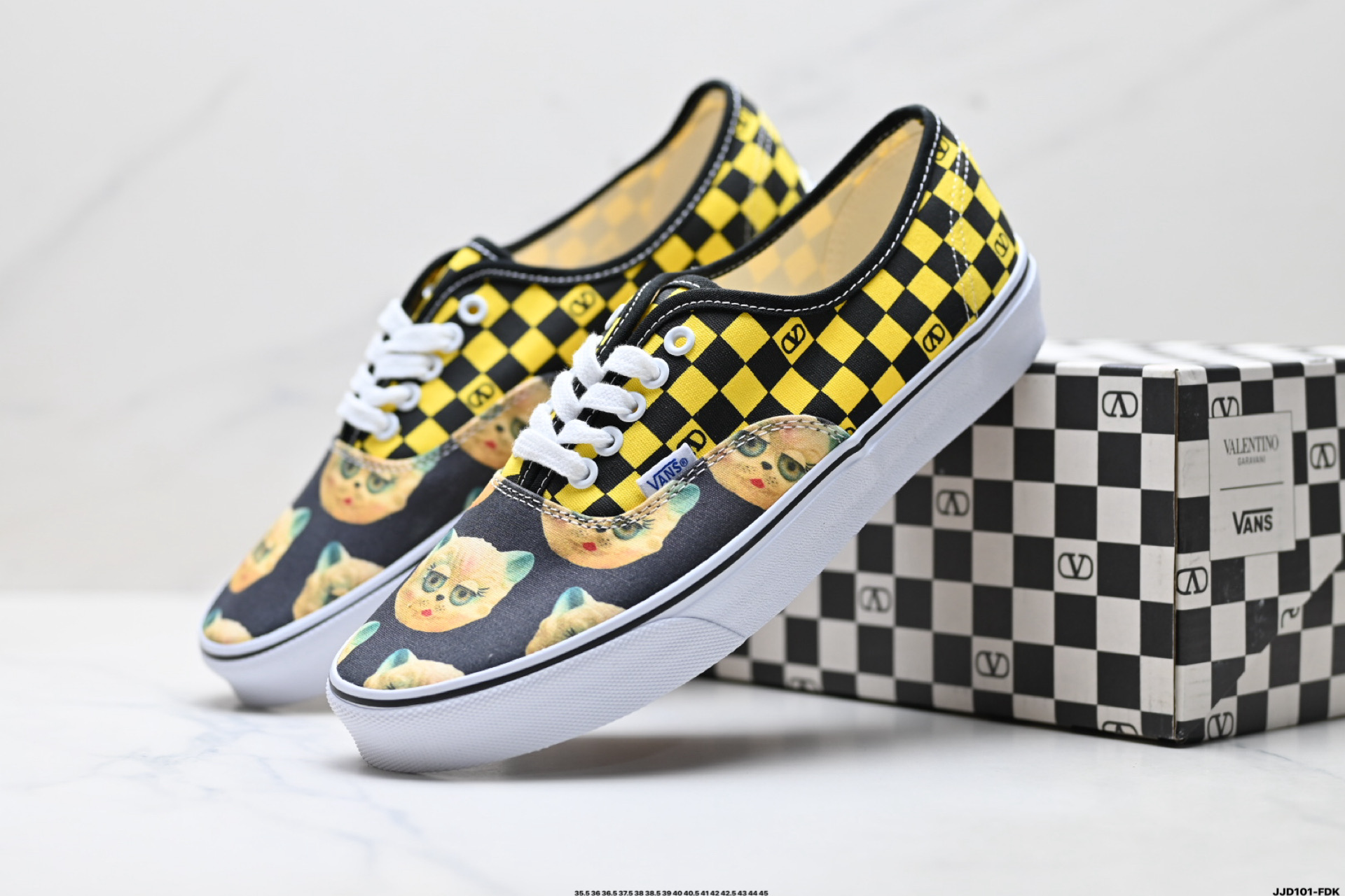 Valentino华伦天奴 x Vans范斯 联名款 VLO棋盘格花纹 低帮帆布鞋 WS0ND8HPKJV7-Top High Quatity Cheap Sneakers Fashion Clothing Clothes Bags handbags Shoes of all Brand wholesale With The best Quality And Beautiful Price from China Factory Chinese suppliers wholesaler seller Valentino华伦天奴 x Vans范斯 联名款 VLO棋盘格花纹 低帮帆布鞋 WS0ND8HPKJV7