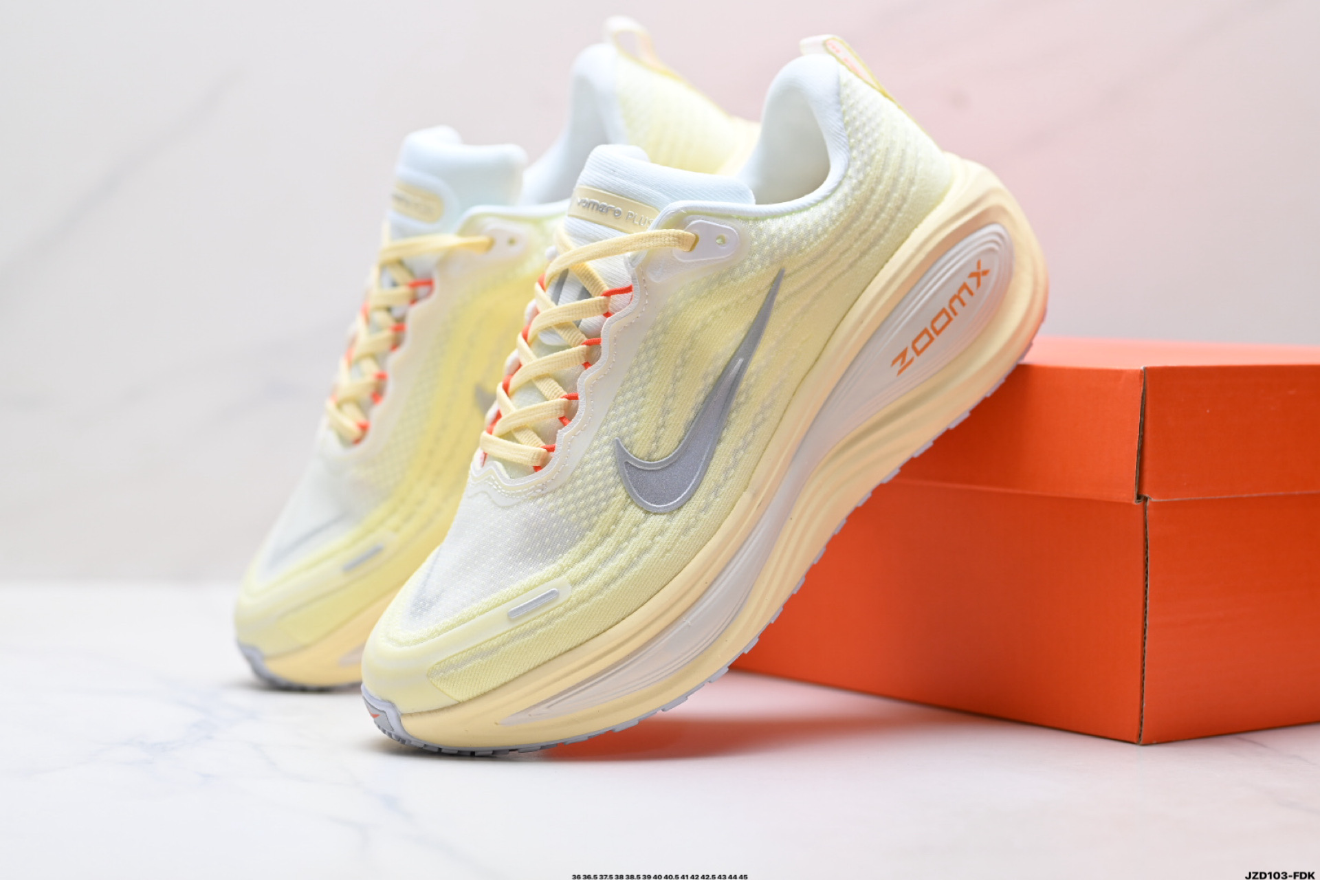 Nike Vomero Plus 耐克 舒适减震防滑 低帮跑步鞋 全掌ReactX泡绵中底 HV8150-120-Top High Quatity Cheap Sneakers Fashion Clothing Clothes Bags handbags Shoes of all Brand wholesale With The best Quality And Beautiful Price from China Factory Chinese suppliers wholesaler seller Nike Vomero Plus 耐克 舒适减震防滑 低帮跑步鞋 全掌ReactX泡绵中底 HV8150-120