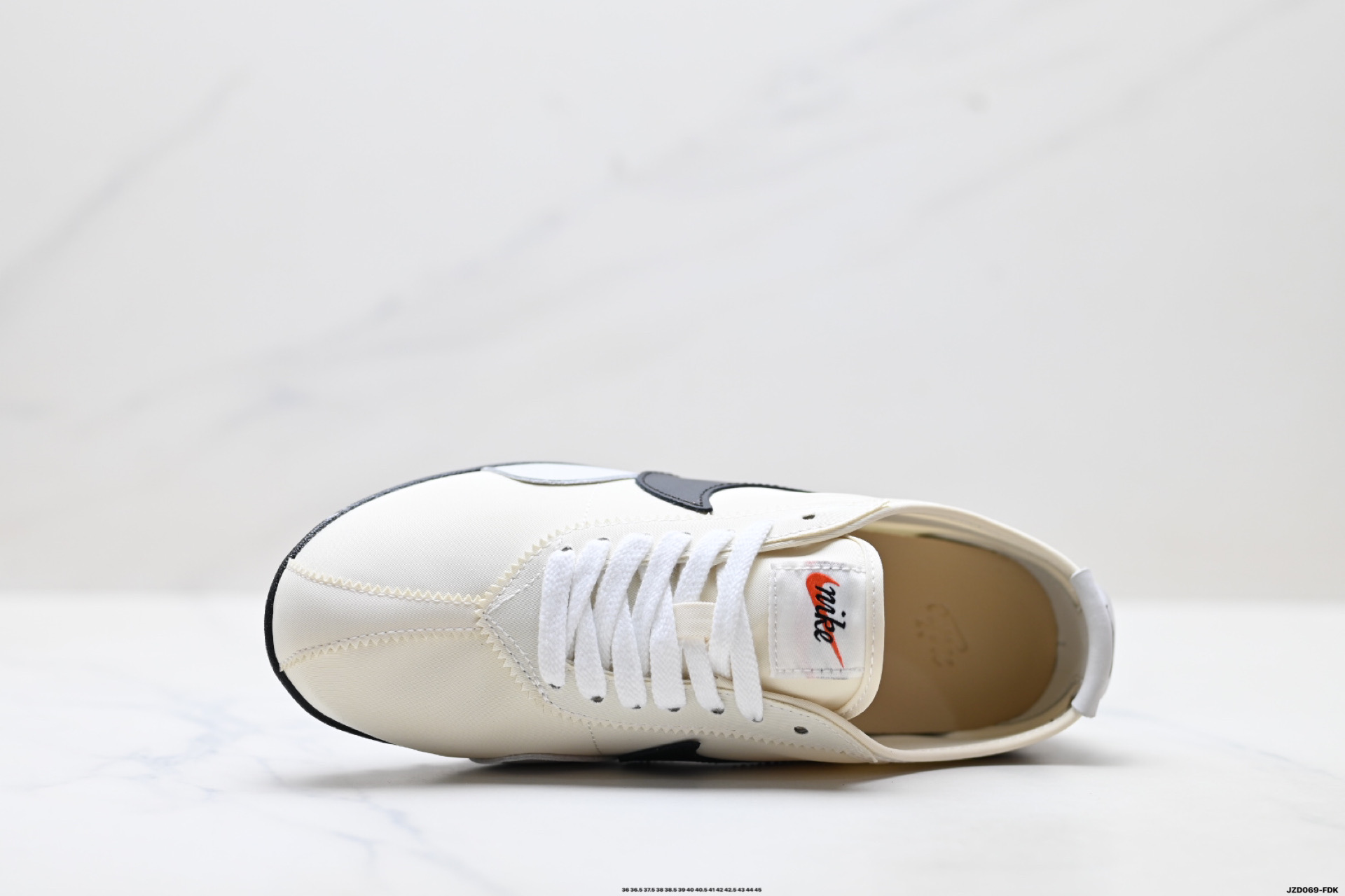 Nike Moon Shoe Summit 耐克 柔软舒适防滑耐磨 低帮休闲板鞋 II0407-001-Top High Quatity Cheap Sneakers Fashion Clothing Clothes Bags handbags Shoes of all Brand wholesale With The best Quality And Beautiful Price from China Factory Chinese suppliers wholesaler seller Nike Moon Shoe Summit 耐克 柔软舒适防滑耐磨 低帮休闲板鞋 II0407-001