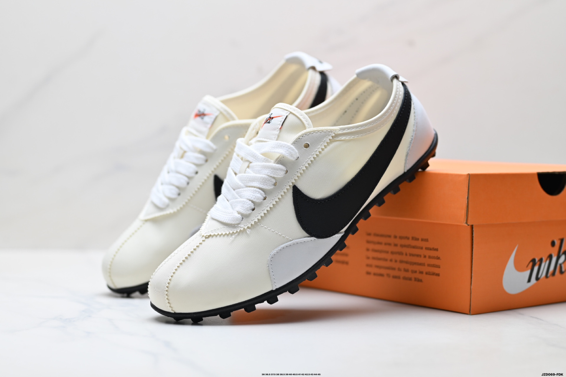 Nike Moon Shoe Summit 耐克 柔软舒适防滑耐磨 低帮休闲板鞋 II0407-001-Top High Quatity Cheap Sneakers Fashion Clothing Clothes Bags handbags Shoes of all Brand wholesale With The best Quality And Beautiful Price from China Factory Chinese suppliers wholesaler seller Nike Moon Shoe Summit 耐克 柔软舒适防滑耐磨 低帮休闲板鞋 II0407-001