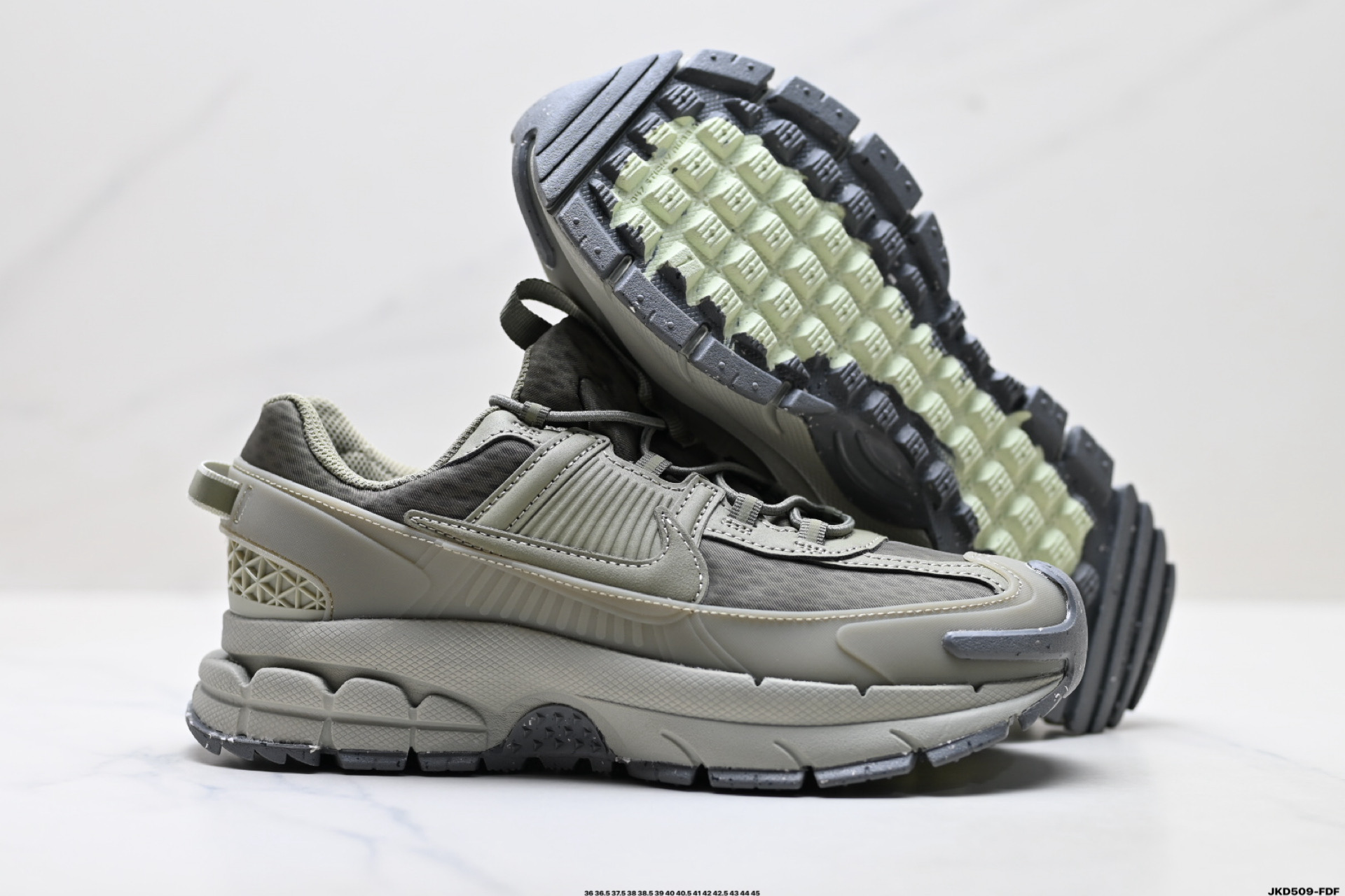 Nike Zoom Vomero Roam 耐克 复古休闲运动慢跑鞋 HJ4646-300-Top High Quatity Cheap Sneakers Fashion Clothing Clothes Bags handbags Shoes of all Brand wholesale With The best Quality And Beautiful Price from China Factory Chinese suppliers wholesaler seller Nike Zoom Vomero Roam 耐克 复古休闲运动慢跑鞋 HJ4646-300