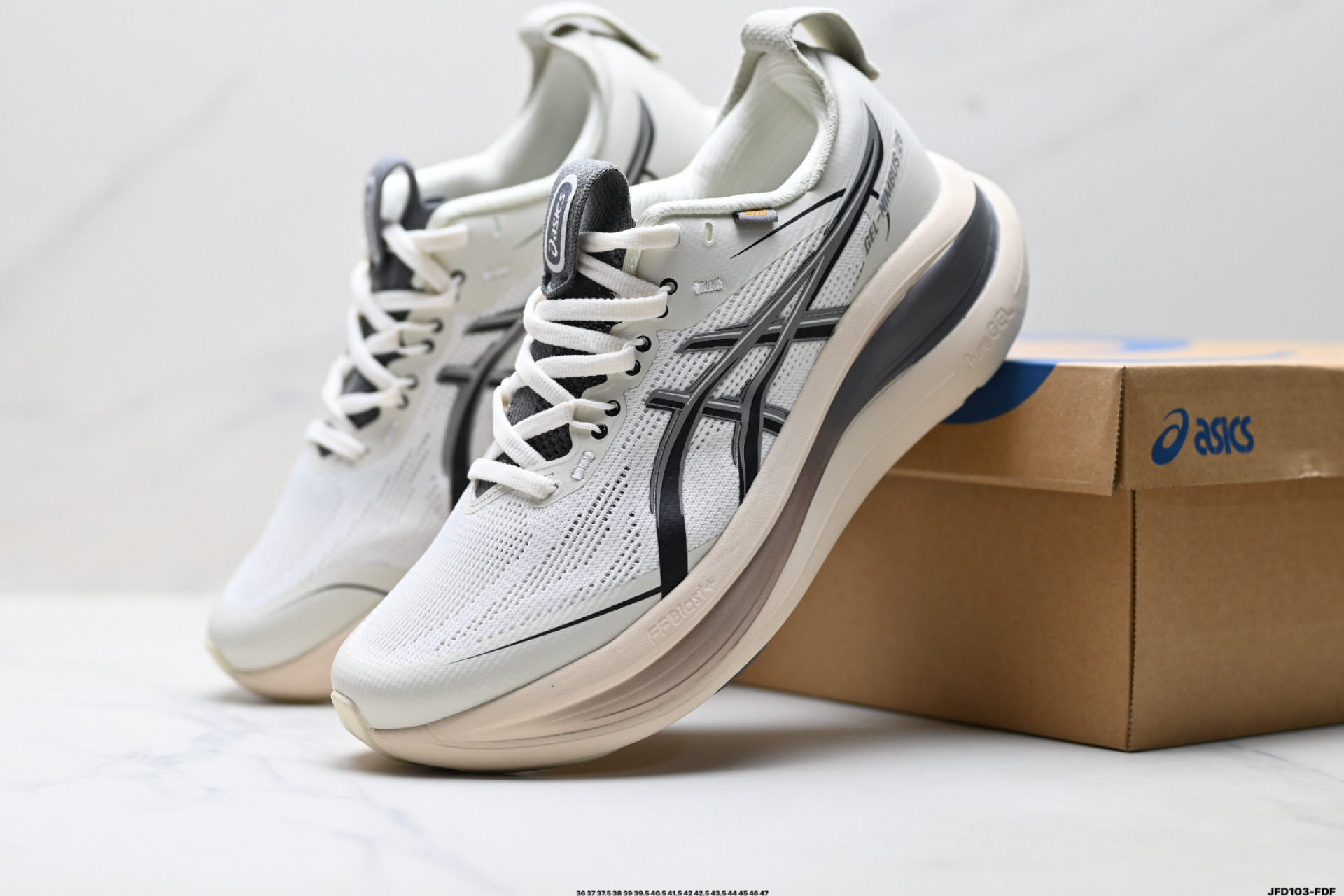 Asics Gel-Nimbus 28 舒适防滑耐磨低帮休闲跑步鞋 1011C267-020
