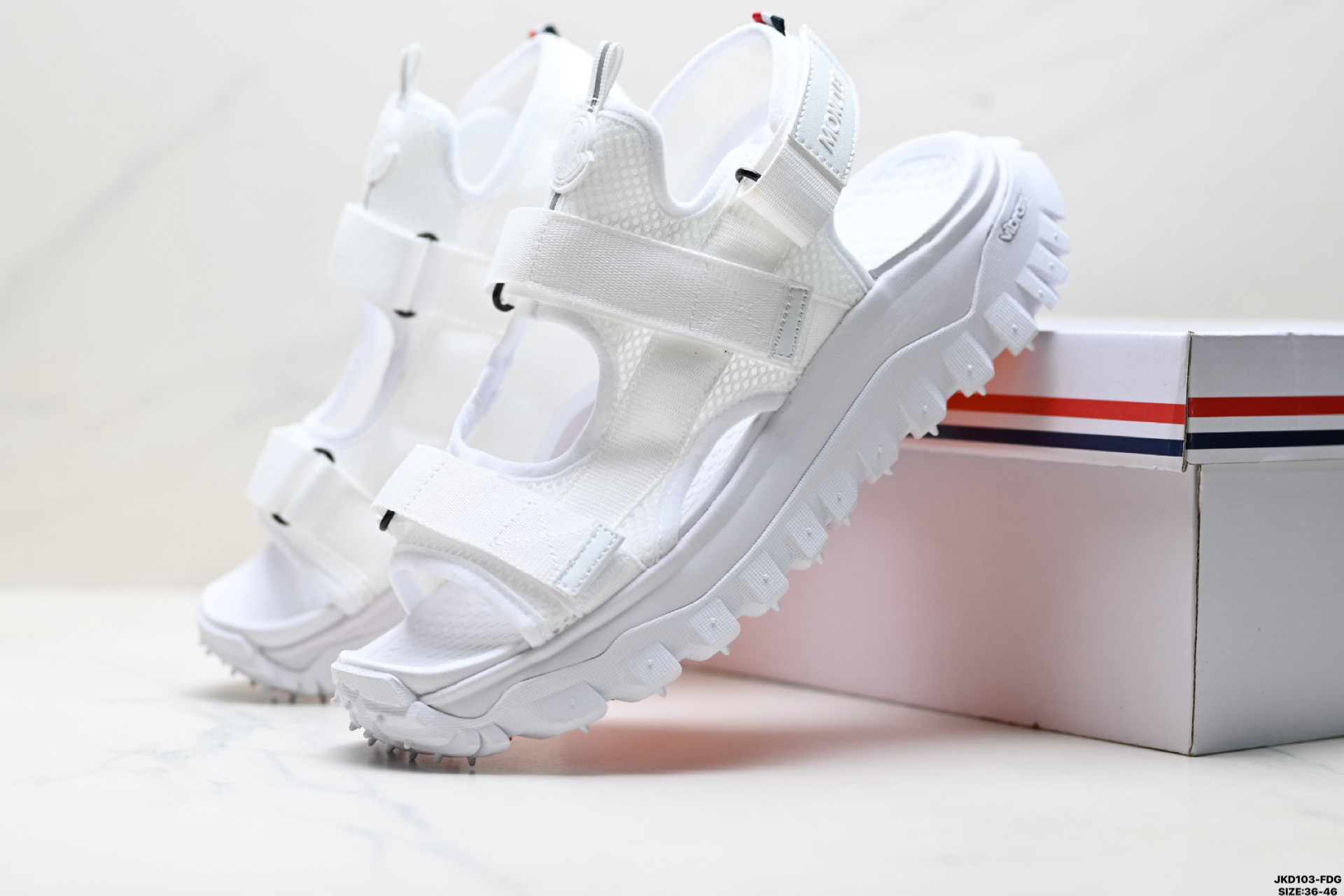 Moncler盟可睐 Trailgrip Vela 圆头魔术贴 沙滩凉鞋 I109B4L00070M380-Top High Quatity Cheap Sneakers Fashion Clothing Clothes Bags handbags Shoes of all Brand wholesale With The best Quality And Beautiful Price from China Factory Chinese suppliers wholesaler seller Moncler盟可睐 Trailgrip Vela 圆头魔术贴 沙滩凉鞋 I109B4L00070M380
