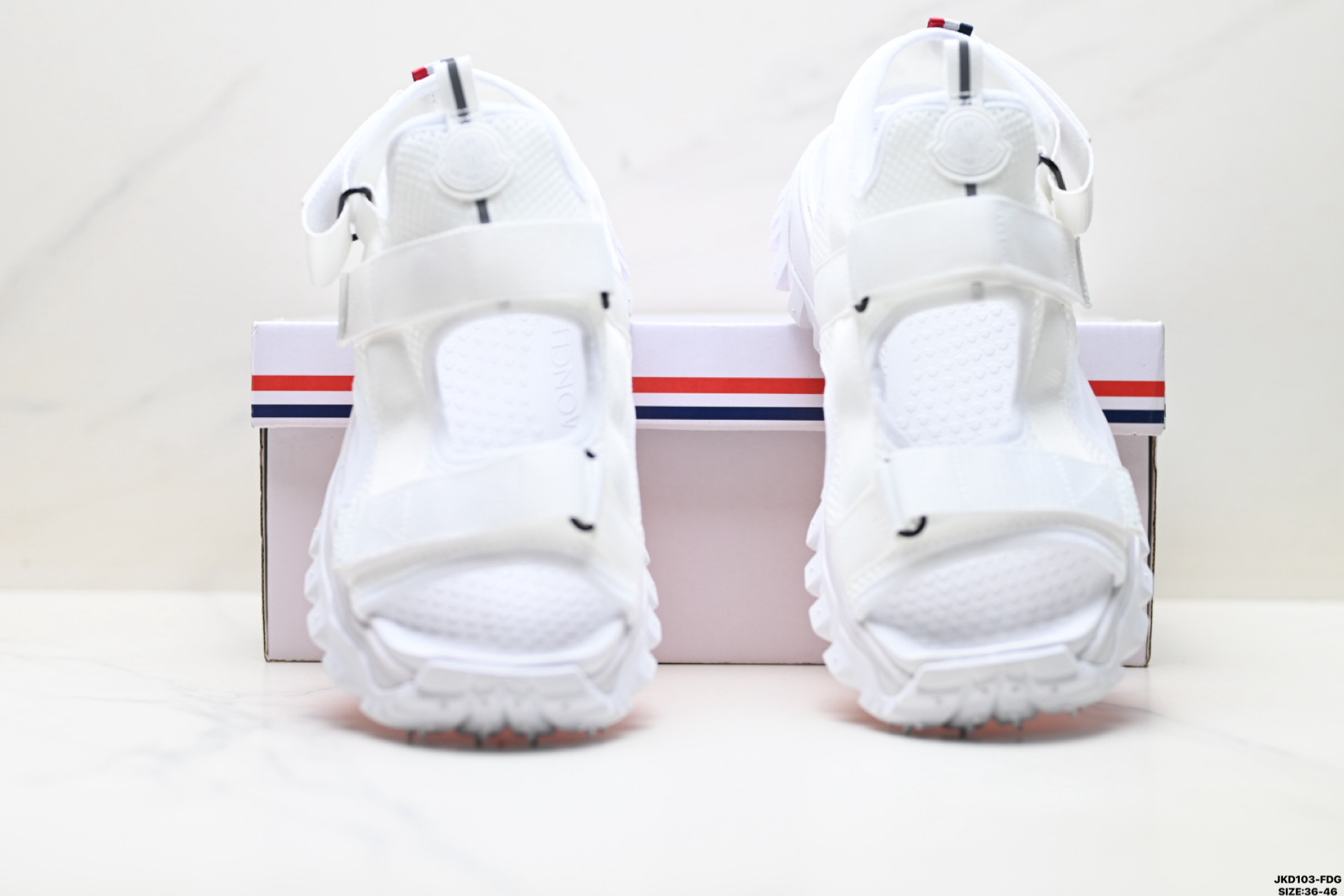 Moncler盟可睐 Trailgrip Vela 圆头魔术贴 沙滩凉鞋 I109B4L00070M380-Top High Quatity Cheap Sneakers Fashion Clothing Clothes Bags handbags Shoes of all Brand wholesale With The best Quality And Beautiful Price from China Factory Chinese suppliers wholesaler seller Moncler盟可睐 Trailgrip Vela 圆头魔术贴 沙滩凉鞋 I109B4L00070M380