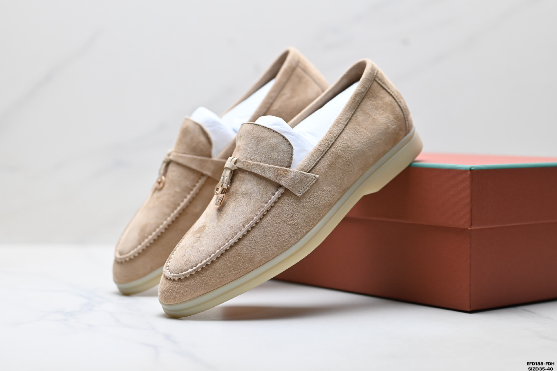 纯原Loro Piana Summer Charms Walk 绒面革 圆头套脚乐福鞋 FAE5444H610-Top High Quatity Cheap Sneakers Fashion Clothing Clothes Bags handbags Shoes of all Brand wholesale With The best Quality And Beautiful Price from China Factory Chinese suppliers wholesaler seller 纯原Loro Piana Summer Charms Walk 绒面革 圆头套脚乐福鞋 FAE5444H610