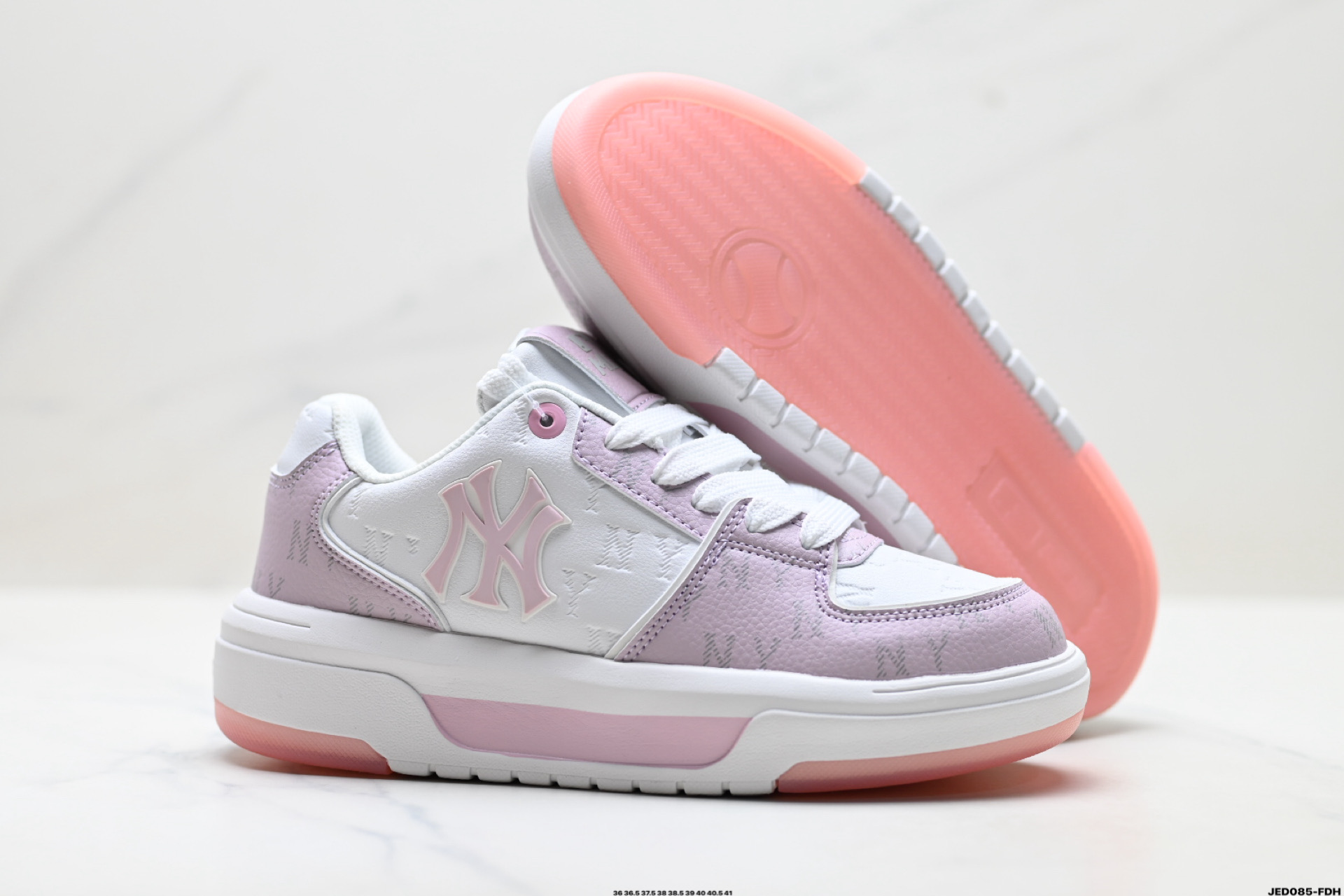 MLB 纽约洋基队 CHUNKY LINER EMBO MONOGRAM 印刻老花 时尚舒适 休闲运动 防滑耐磨增高 低帮 板鞋 3ASXM036N-Top High Quatity Cheap Sneakers Fashion Clothing Clothes Bags handbags Shoes of all Brand wholesale With The best Quality And Beautiful Price from China Factory Chinese suppliers wholesaler seller MLB 纽约洋基队 CHUNKY LINER EMBO MONOGRAM 印刻老花 时尚舒适 休闲运动 防滑耐磨增高 低帮 板鞋 3ASXM036N