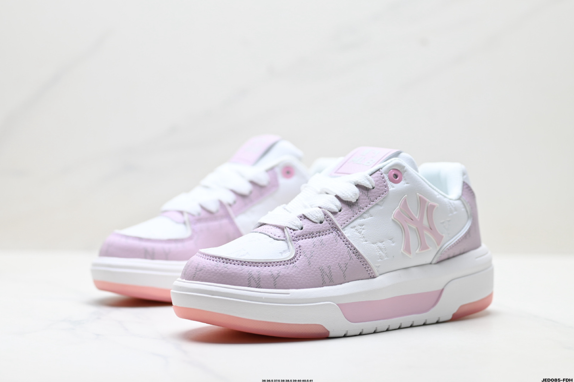 MLB 纽约洋基队 CHUNKY LINER EMBO MONOGRAM 印刻老花 时尚舒适 休闲运动 防滑耐磨增高 低帮 板鞋 3ASXM036N-Top High Quatity Cheap Sneakers Fashion Clothing Clothes Bags handbags Shoes of all Brand wholesale With The best Quality And Beautiful Price from China Factory Chinese suppliers wholesaler seller MLB 纽约洋基队 CHUNKY LINER EMBO MONOGRAM 印刻老花 时尚舒适 休闲运动 防滑耐磨增高 低帮 板鞋 3ASXM036N