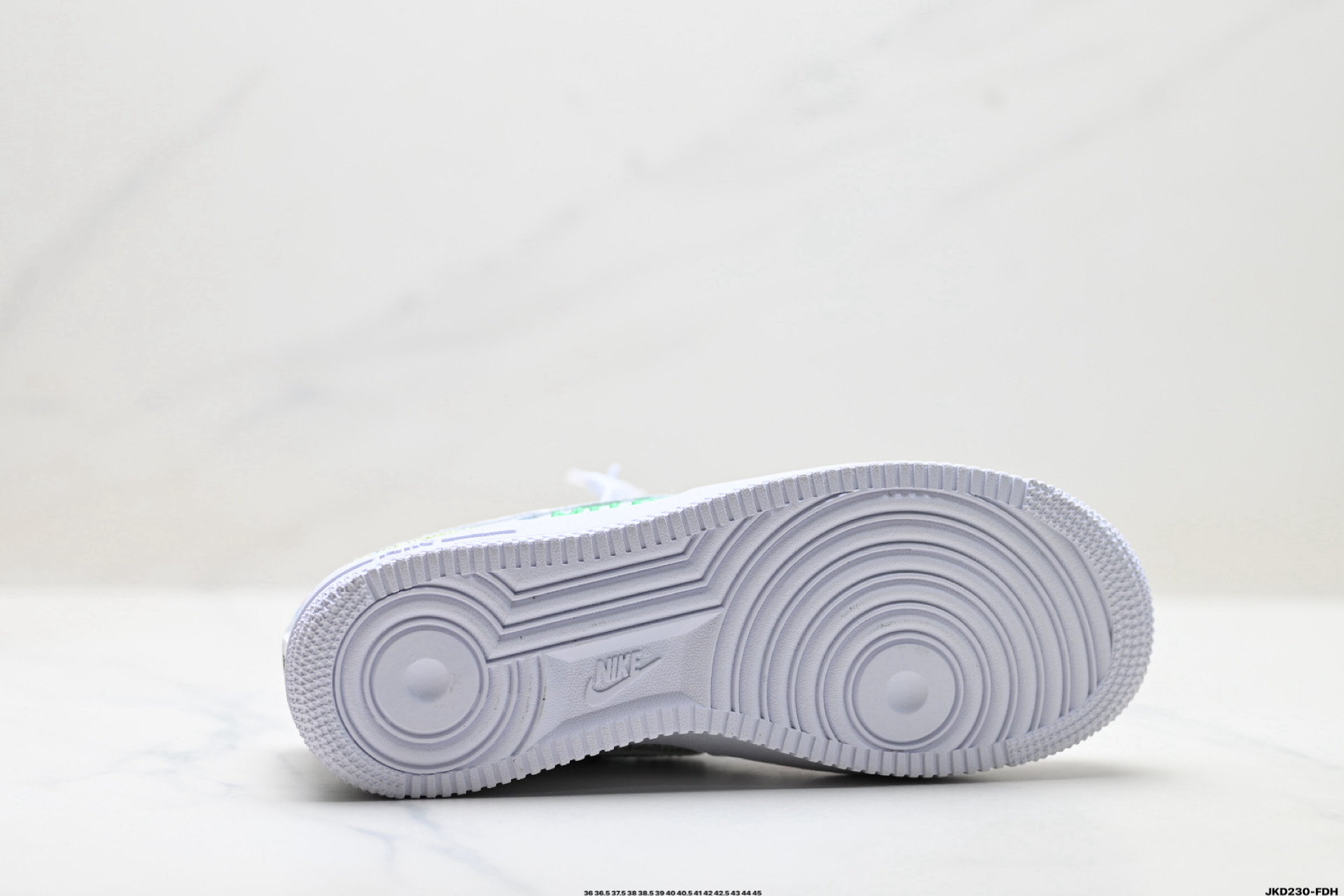 耐克Nike Air Force 1’07空军一号低帮百搭休闲运动板鞋 IQ9739-100-Top High Quatity Cheap Sneakers Fashion Clothing Clothes Bags handbags Shoes of all Brand wholesale With The best Quality And Beautiful Price from China Factory Chinese suppliers wholesaler seller 耐克Nike Air Force 1’07空军一号低帮百搭休闲运动板鞋 IQ9739-100