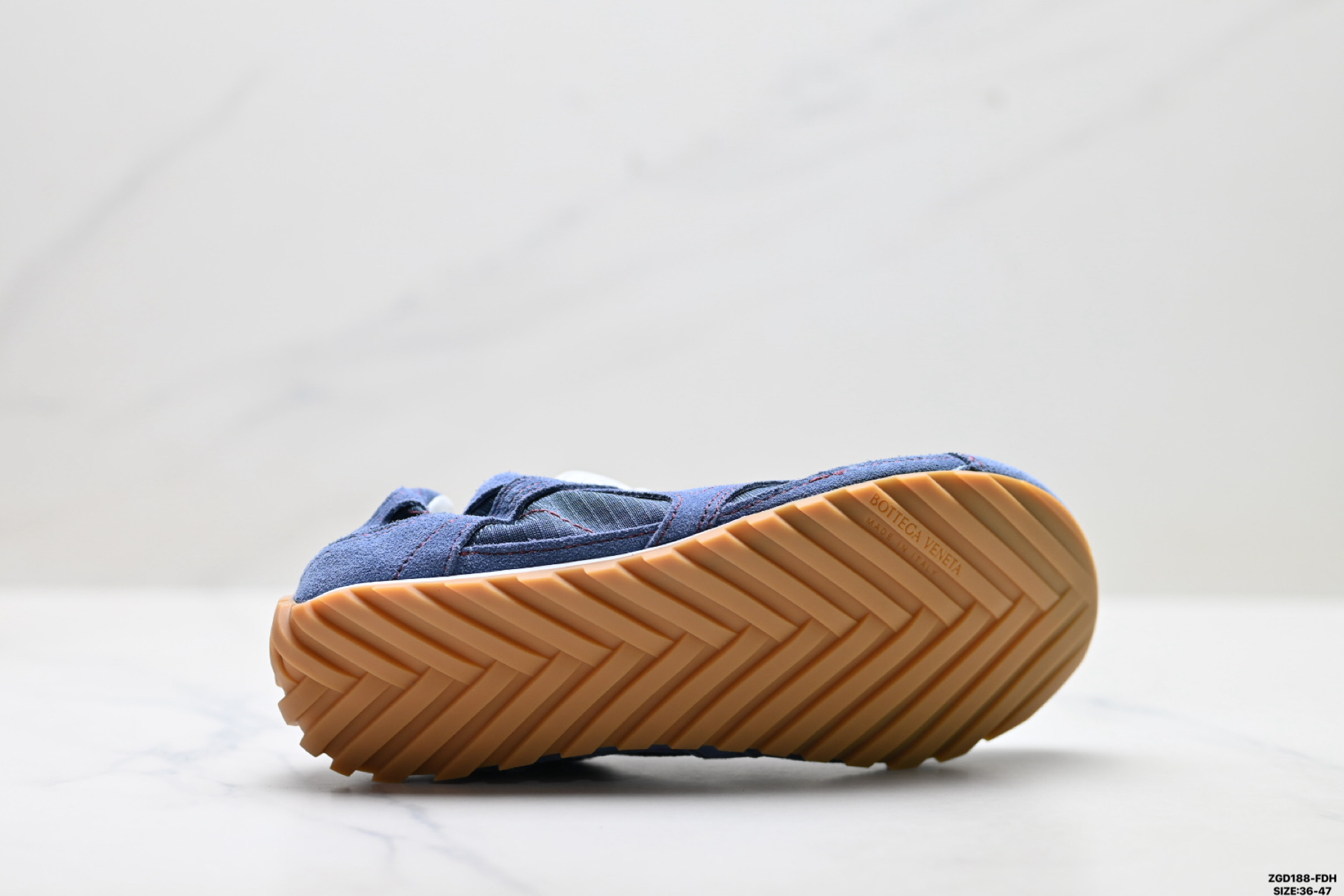 Bottega Veneta葆蝶家 Orbit Flash 麂皮抽绳平底 低帮休闲鞋 856046 V65D1 9012-Top High Quatity Cheap Sneakers Fashion Clothing Clothes Bags handbags Shoes of all Brand wholesale With The best Quality And Beautiful Price from China Factory Chinese suppliers wholesaler seller Bottega Veneta葆蝶家 Orbit Flash 麂皮抽绳平底 低帮休闲鞋 856046 V65D1 9012