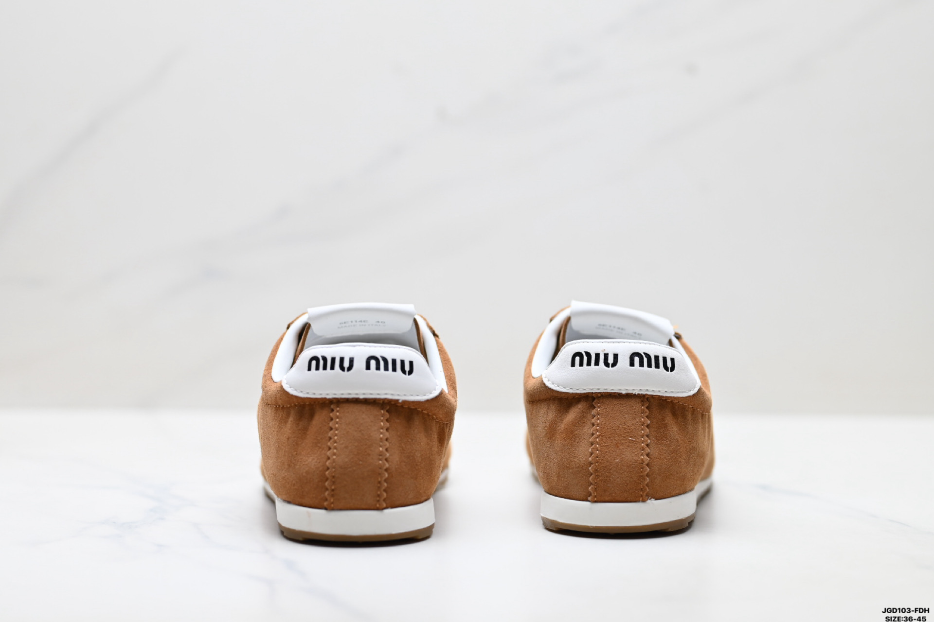 MiuMiu Plume 缪缪 绒面革 科技织物面料 圆头系带 低帮德训薄底鞋-Top High Quatity Cheap Sneakers Fashion Clothing Clothes Bags handbags Shoes of all Brand wholesale With The best Quality And Beautiful Price from China Factory Chinese suppliers wholesaler seller MiuMiu Plume 缪缪 绒面革 科技织物面料 圆头系带 低帮德训薄底鞋