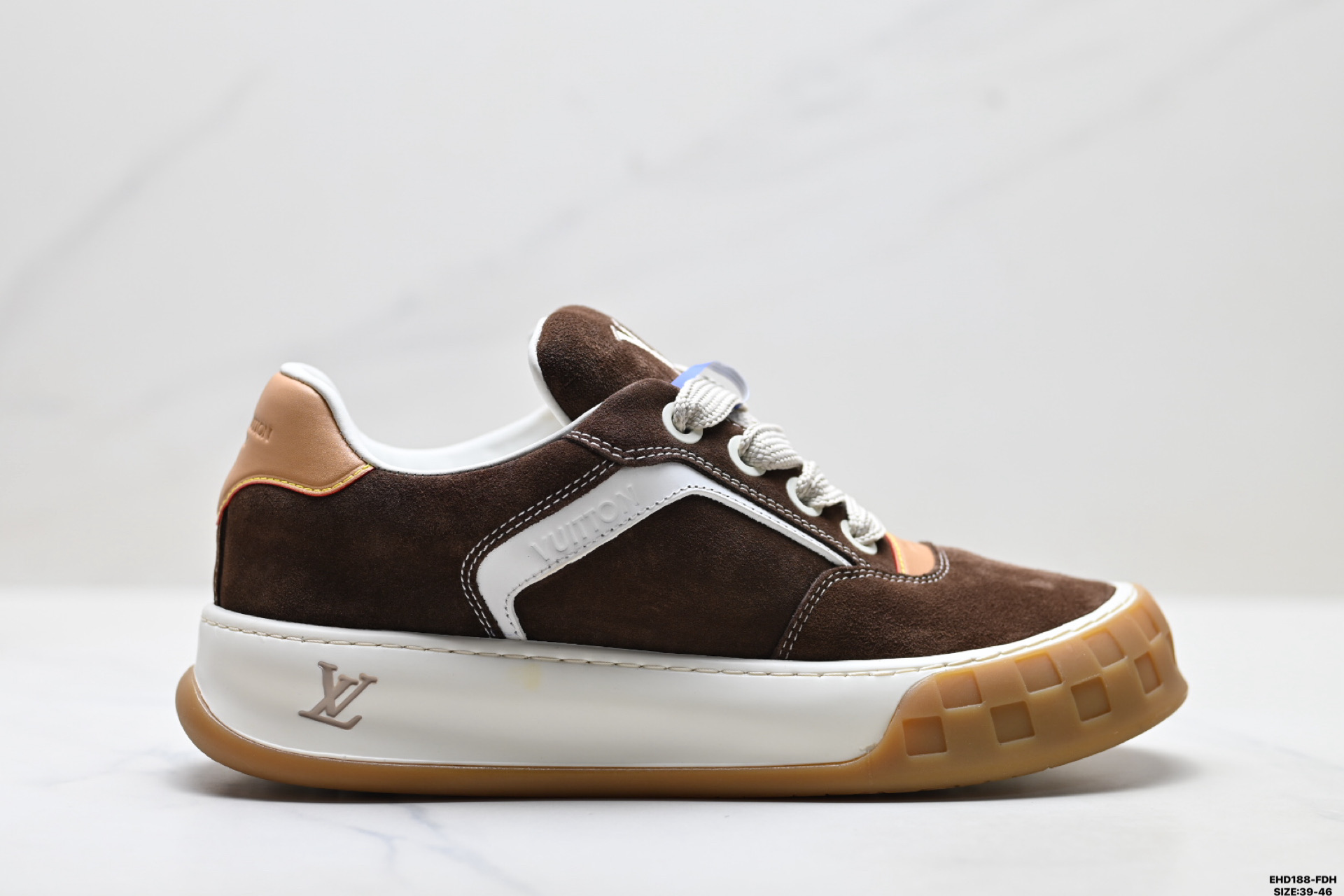 纯原Louis Vuitton Tilted 绒面小牛皮 路易威登 休闲运动文化百搭板鞋-Top High Quatity Cheap Sneakers Fashion Clothing Clothes Bags handbags Shoes of all Brand wholesale With The best Quality And Beautiful Price from China Factory Chinese suppliers wholesaler seller 纯原Louis Vuitton Tilted 绒面小牛皮 路易威登 休闲运动文化百搭板鞋