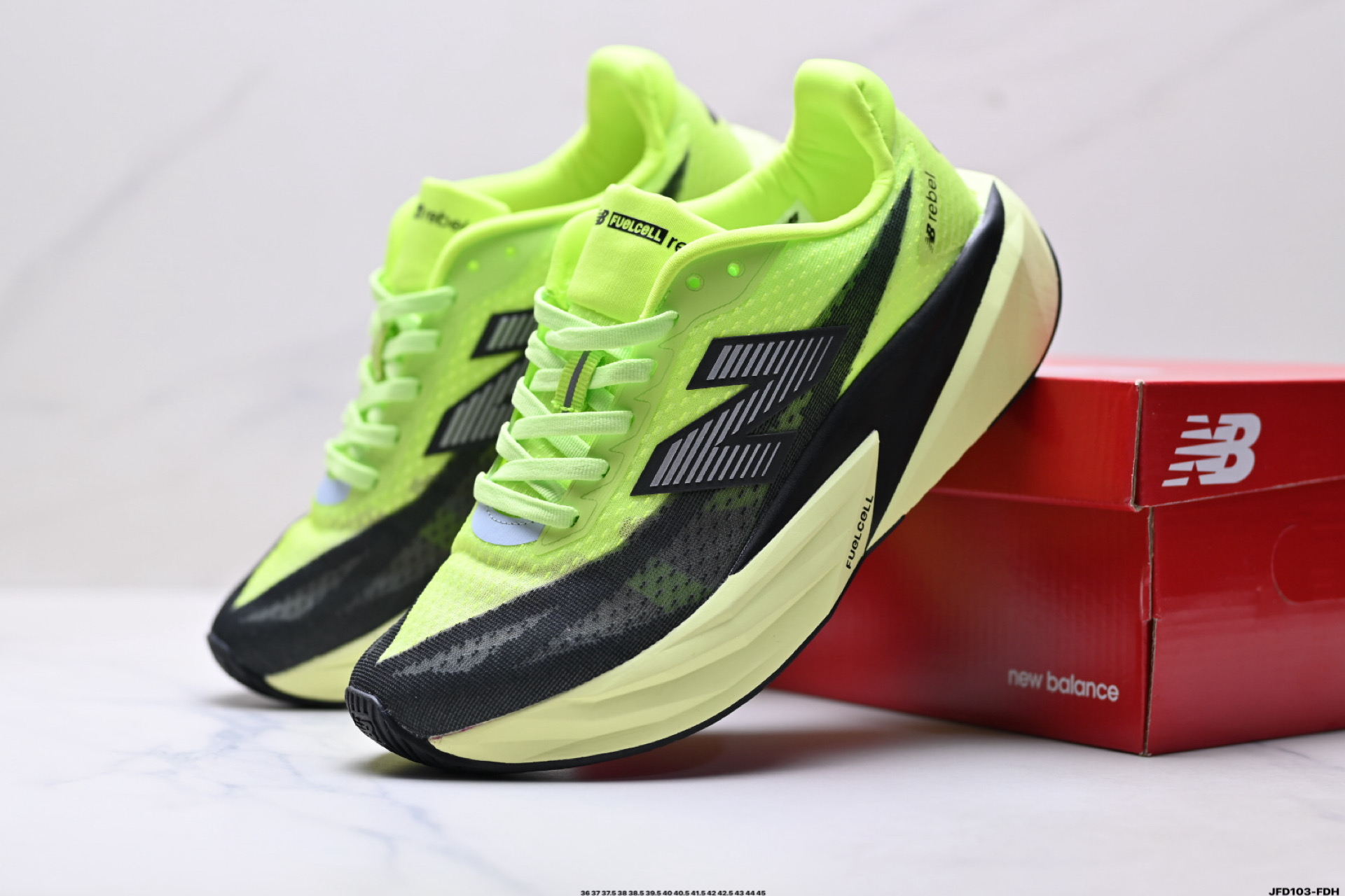 New Balance 新百伦FuelCell 简约 织物 网布防滑耐磨透气轻便 低帮 马拉松跑步鞋 MFCX4TR-Top High Quatity Cheap Sneakers Fashion Clothing Clothes Bags handbags Shoes of all Brand wholesale With The best Quality And Beautiful Price from China Factory Chinese suppliers wholesaler seller New Balance 新百伦FuelCell 简约 织物 网布防滑耐磨透气轻便 低帮 马拉松跑步鞋 MFCX4TR