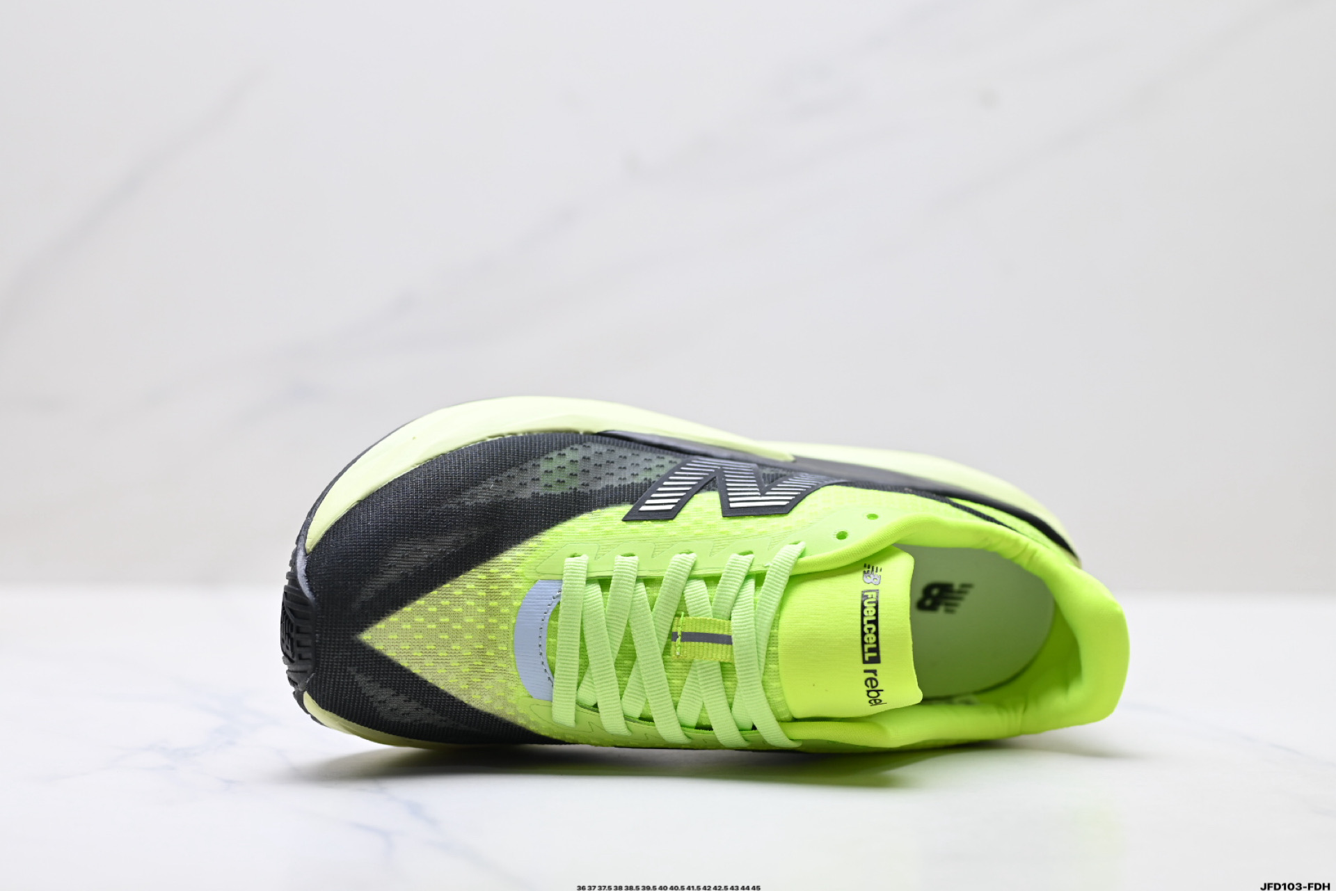 New Balance 新百伦FuelCell 简约 织物 网布防滑耐磨透气轻便 低帮 马拉松跑步鞋 MFCX4TR-Top High Quatity Cheap Sneakers Fashion Clothing Clothes Bags handbags Shoes of all Brand wholesale With The best Quality And Beautiful Price from China Factory Chinese suppliers wholesaler seller New Balance 新百伦FuelCell 简约 织物 网布防滑耐磨透气轻便 低帮 马拉松跑步鞋 MFCX4TR