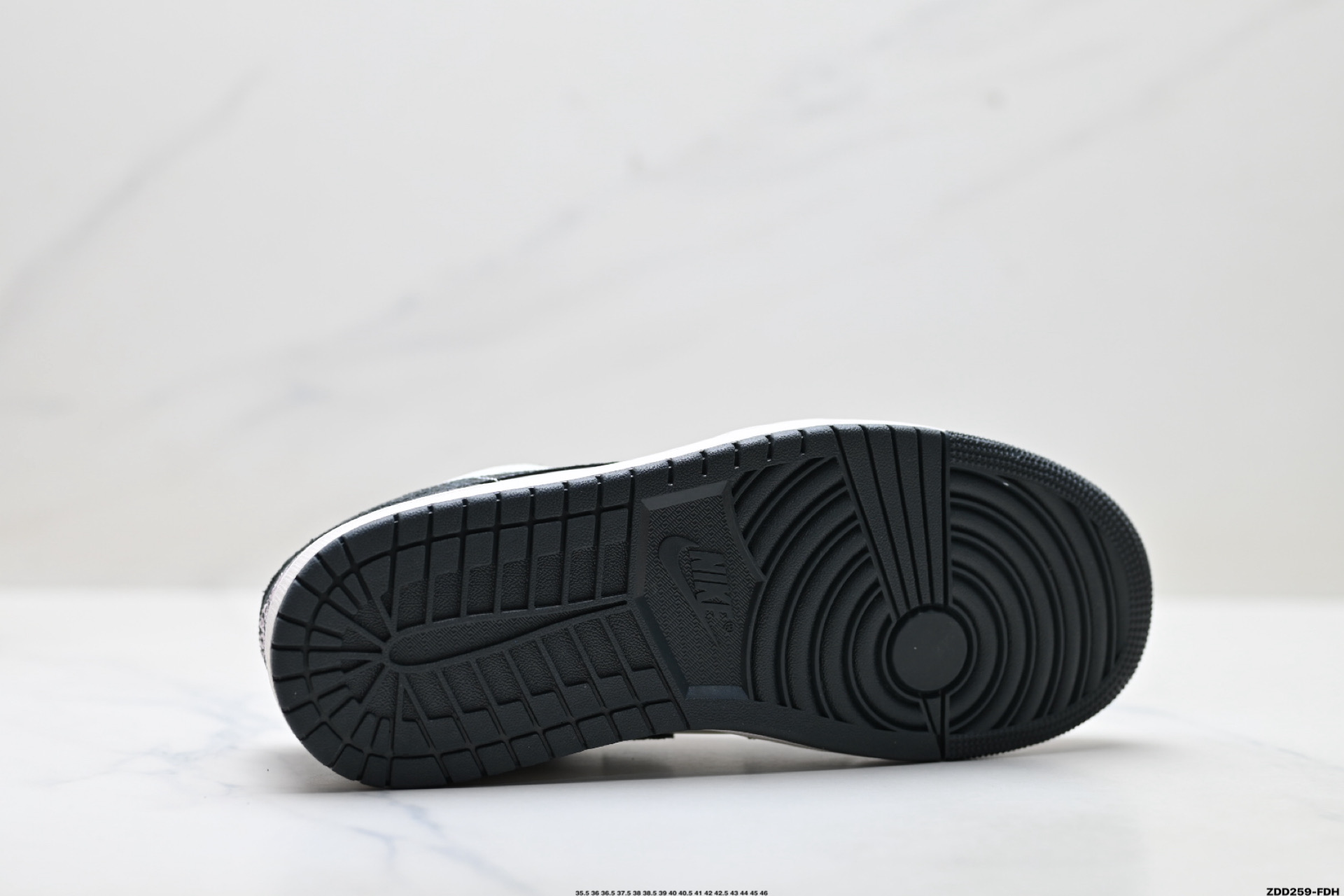 Nike Air Jordan 1 Low 耐克 AJ1乔1低帮休闲板鞋 II0595-001-Top High Quatity Cheap Sneakers Fashion Clothing Clothes Bags handbags Shoes of all Brand wholesale With The best Quality And Beautiful Price from China Factory Chinese suppliers wholesaler seller Nike Air Jordan 1 Low 耐克 AJ1乔1低帮休闲板鞋 II0595-001