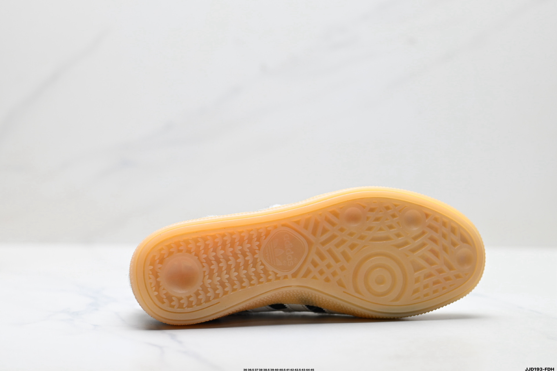 Adidas Handball Spezial 阿迪达斯经典款 复古休闲板鞋 KJ0090