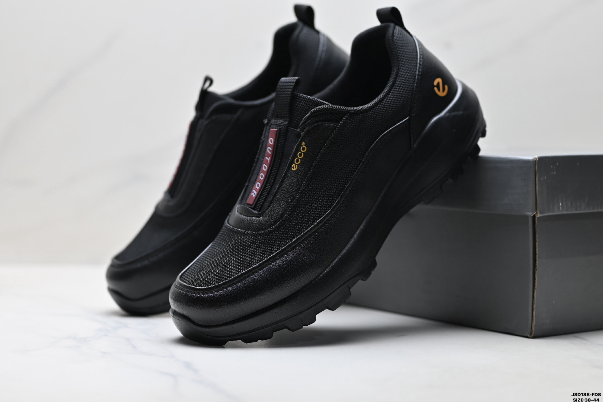 Ecco爱步 Biom Fjuel 轻量化设计 透气登山鞋鞋