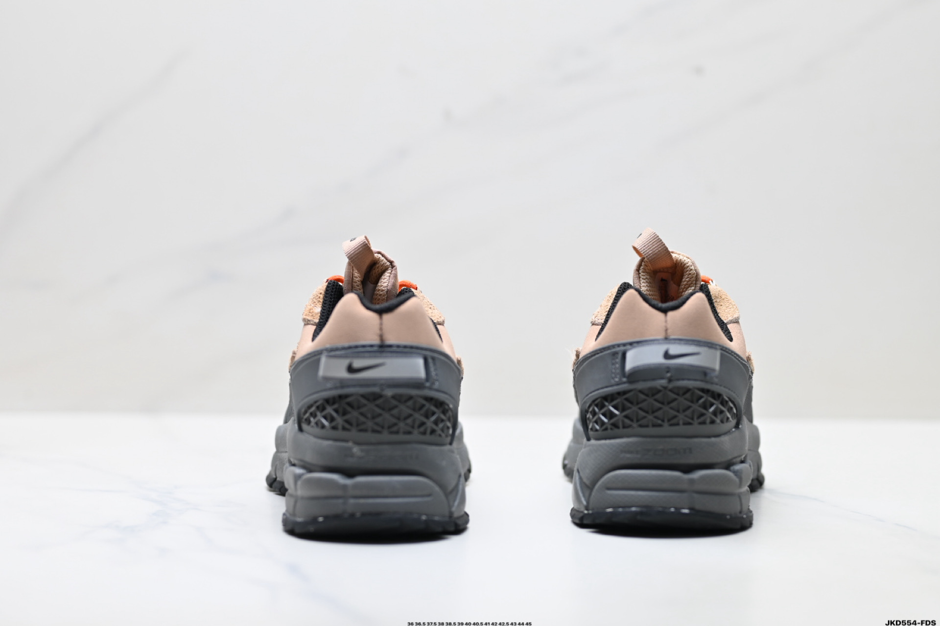 Nike Zoom Vomero Roam 耐克 复古休闲运动慢跑鞋 IQ1127-220