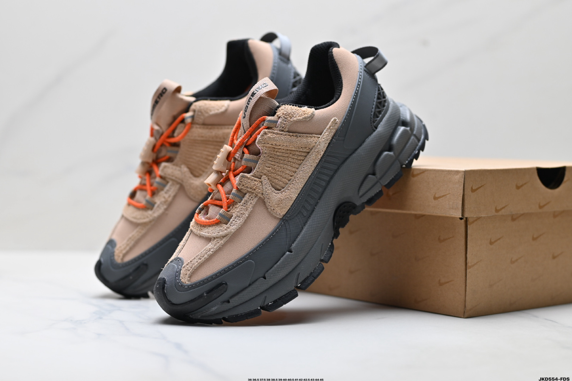 Nike Zoom Vomero Roam 耐克 复古休闲运动慢跑鞋 IQ1127-220