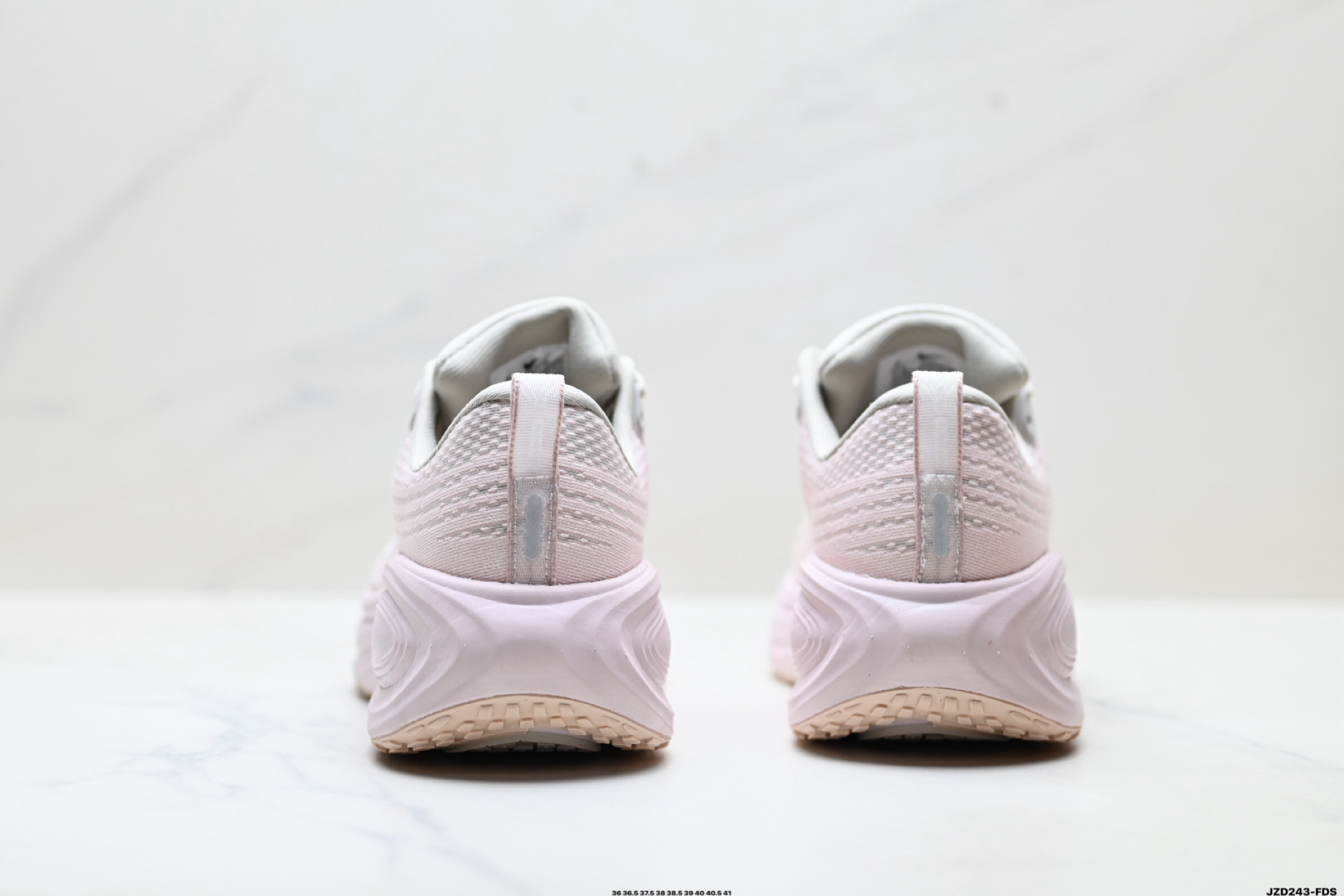 Nike Vomero Plus 耐克 舒适减震防滑 低帮跑步鞋 HV8154-603-Top High Quatity Cheap Sneakers Fashion Clothing Clothes Bags handbags Shoes of all Brand wholesale With The best Quality And Beautiful Price from China Factory Chinese suppliers wholesaler seller Nike Vomero Plus 耐克 舒适减震防滑 低帮跑步鞋 HV8154-603