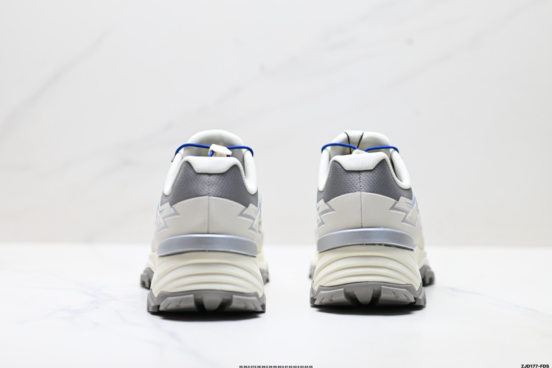 凯乐石KAILAS 远征 舒适简约经典登山 防滑耐磨防水 低帮 徒步鞋 KS261 凯乐石KAILAS 远征 舒适简约经典登山 防滑耐磨防水 低帮 徒步鞋 KS261