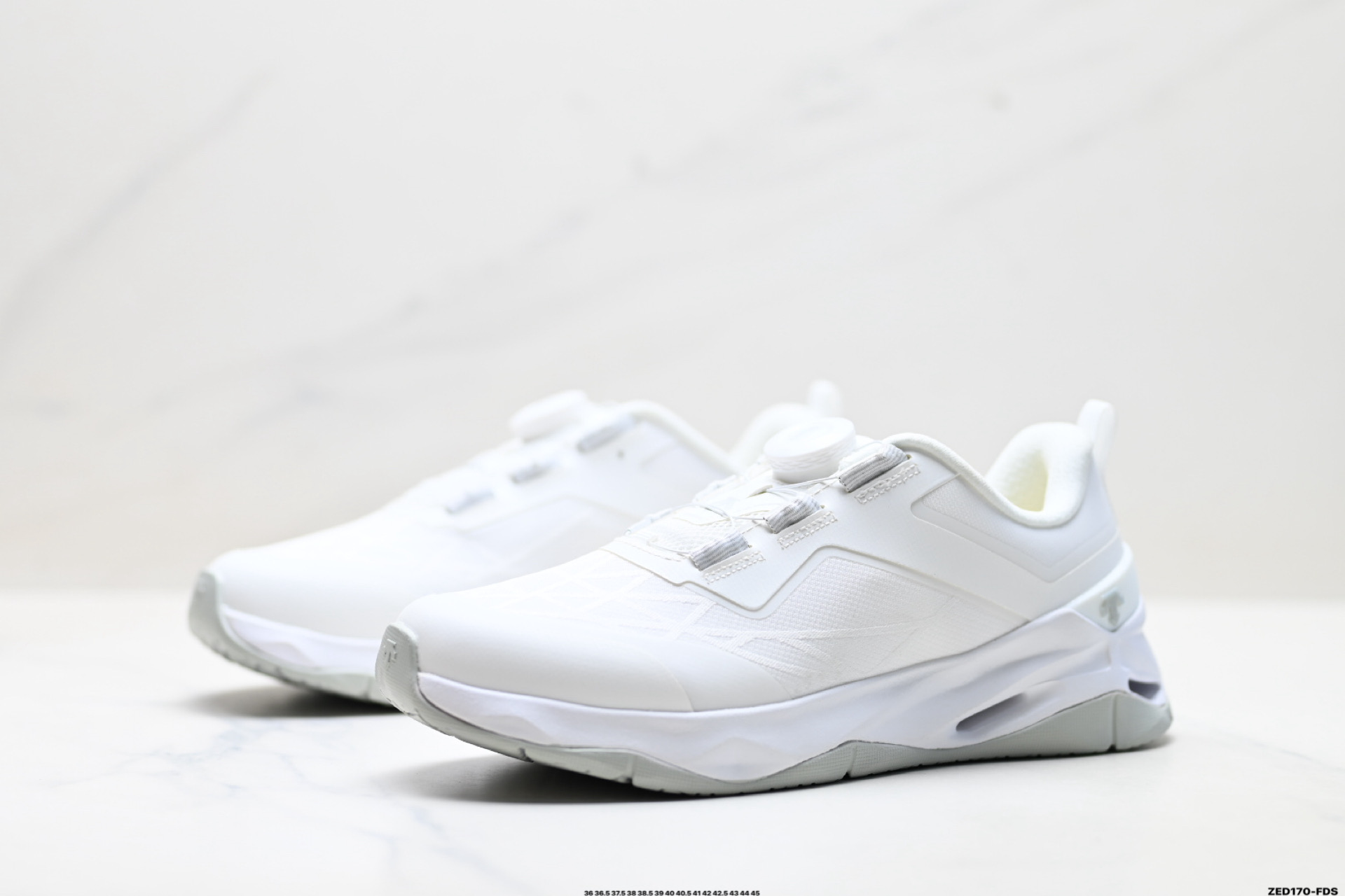 迪桑特DESCENTE CIRCUIT LTR WIRE 2.0 舒适百搭防滑耐磨 低帮 休闲跑步鞋 D5331TCT07-Top High Quatity Cheap Sneakers Fashion Clothing Clothes Bags handbags Shoes of all Brand wholesale With The best Quality And Beautiful Price from China Factory Chinese suppliers wholesaler seller 迪桑特DESCENTE CIRCUIT LTR WIRE 2.0 舒适百搭防滑耐磨 低帮 休闲跑步鞋 D5331TCT07