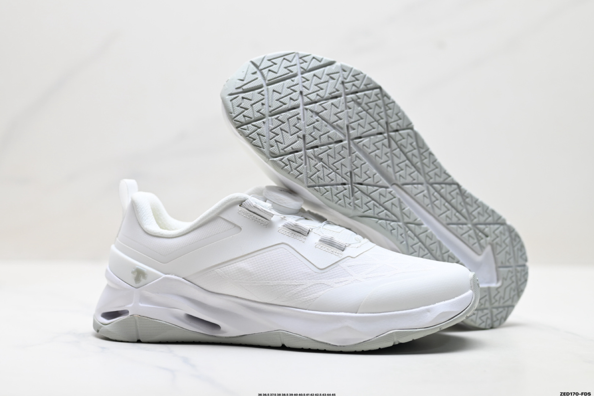 迪桑特DESCENTE CIRCUIT LTR WIRE 2.0 舒适百搭防滑耐磨 低帮 休闲跑步鞋 D5331TCT07-Top High Quatity Cheap Sneakers Fashion Clothing Clothes Bags handbags Shoes of all Brand wholesale With The best Quality And Beautiful Price from China Factory Chinese suppliers wholesaler seller 迪桑特DESCENTE CIRCUIT LTR WIRE 2.0 舒适百搭防滑耐磨 低帮 休闲跑步鞋 D5331TCT07