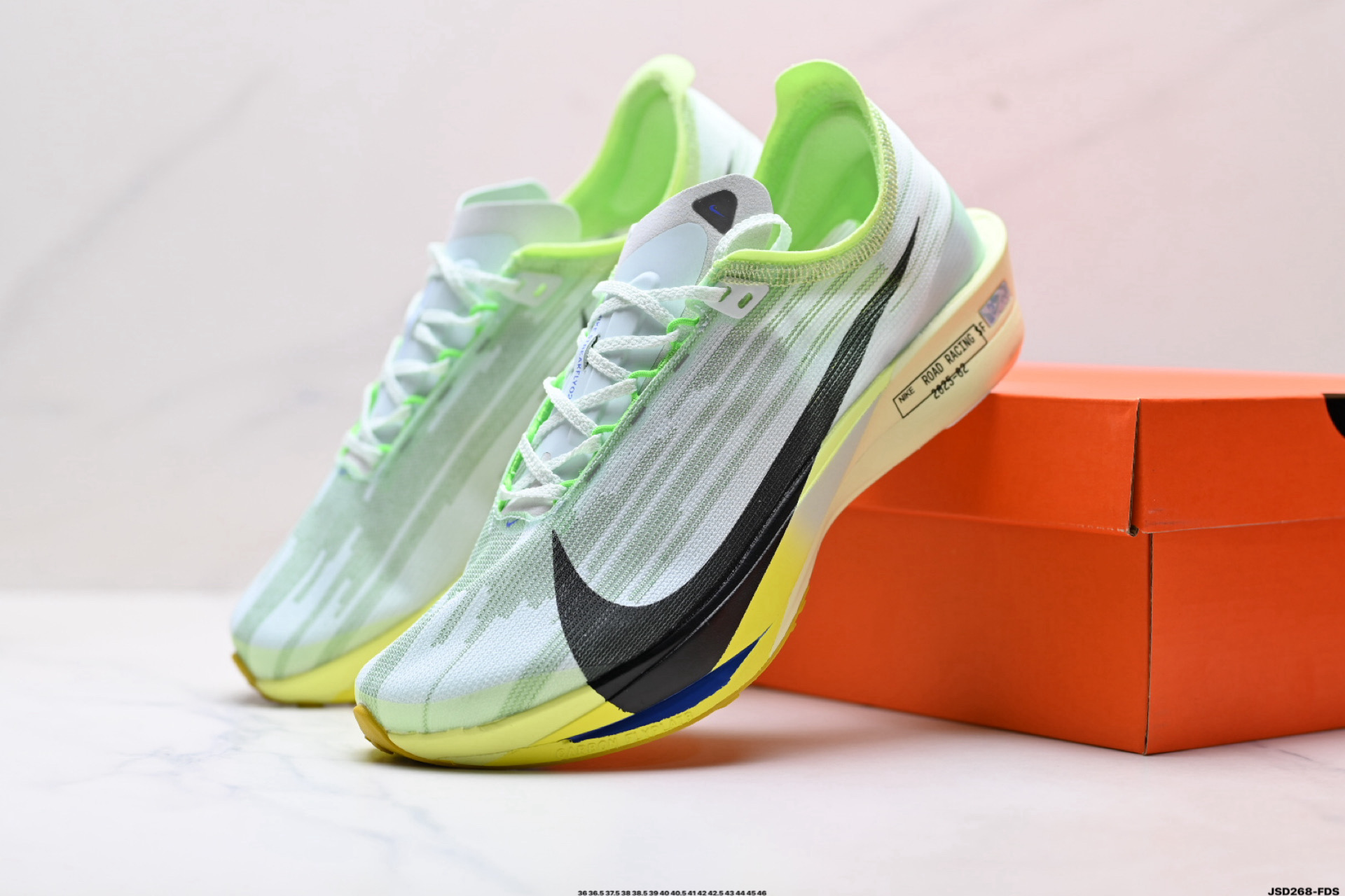 Nike Zoomx Streakfly 2 低帮跑步鞋 超薄针织鞋面 柔软缓震 耐克马拉松跑鞋 HF6416-300 Nike Zoomx Streakfly 2 低帮跑步鞋 超薄针织鞋面 柔软缓震 耐克马拉松跑鞋 HF6416-300