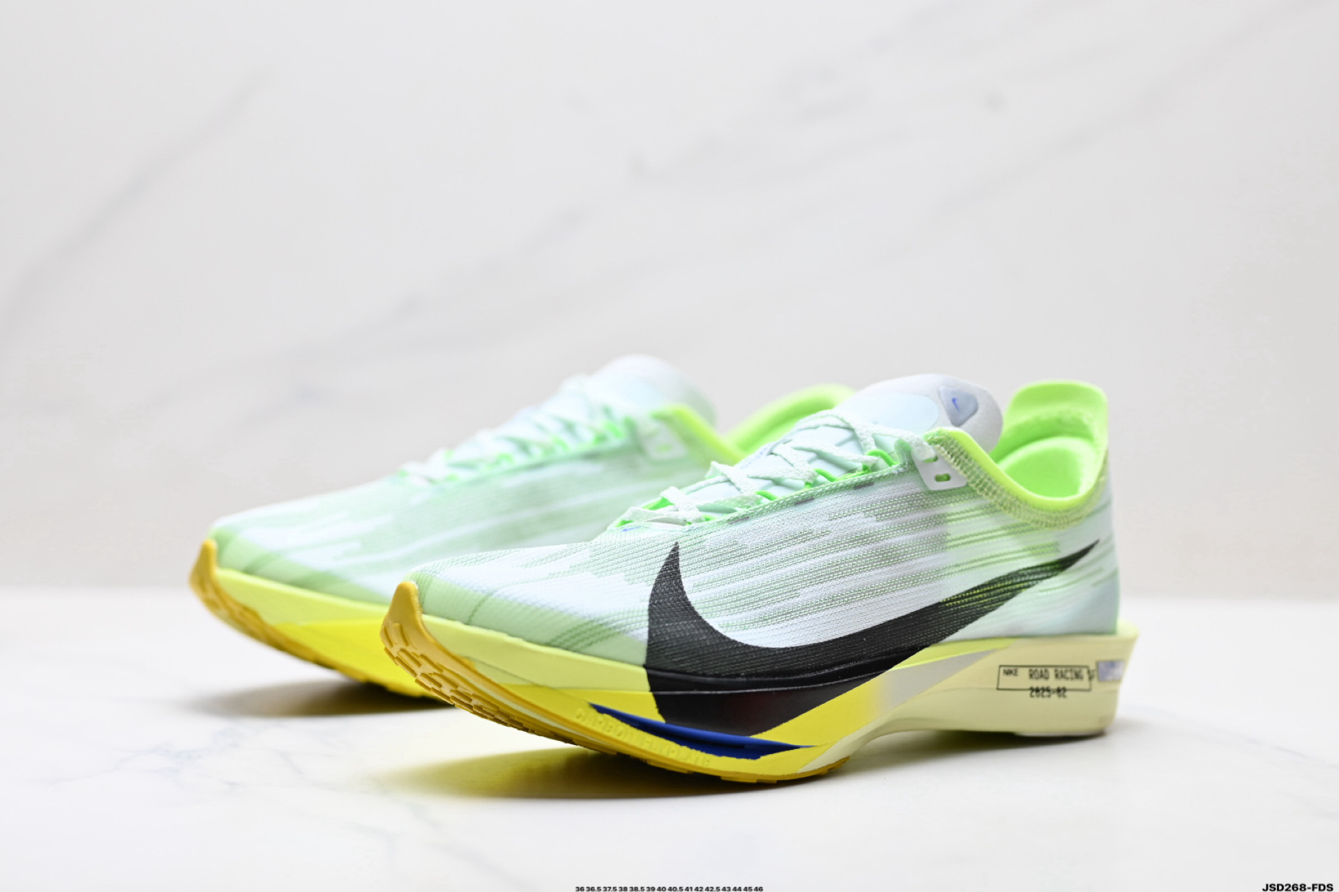 Nike Zoomx Streakfly 2 低帮跑步鞋 超薄针织鞋面 柔软缓震 耐克马拉松跑鞋 HF6416-300 Nike Zoomx Streakfly 2 低帮跑步鞋 超薄针织鞋面 柔软缓震 耐克马拉松跑鞋 HF6416-300