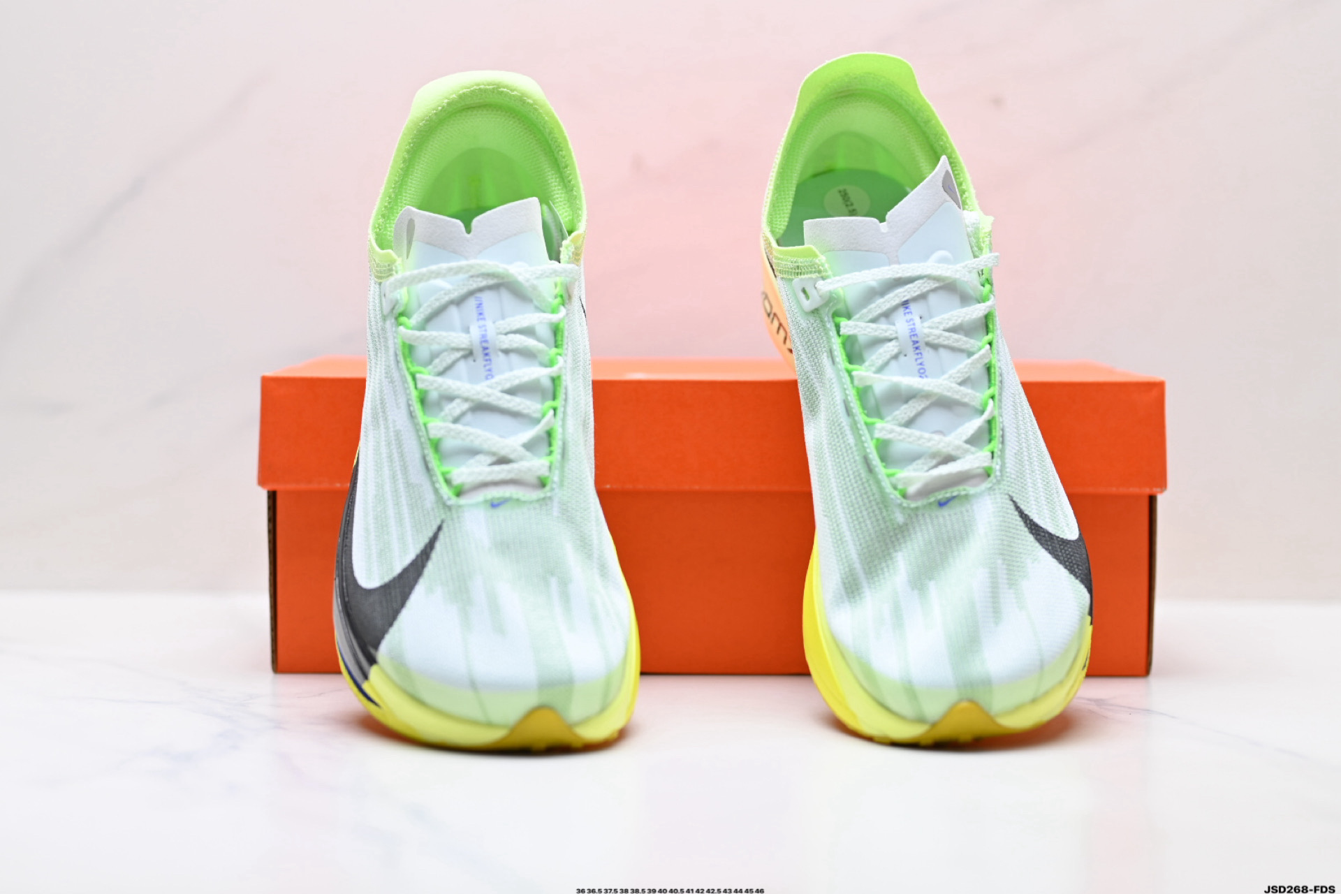 Nike Zoomx Streakfly 2 低帮跑步鞋 超薄针织鞋面 柔软缓震 耐克马拉松跑鞋 HF6416-300 Nike Zoomx Streakfly 2 低帮跑步鞋 超薄针织鞋面 柔软缓震 耐克马拉松跑鞋 HF6416-300