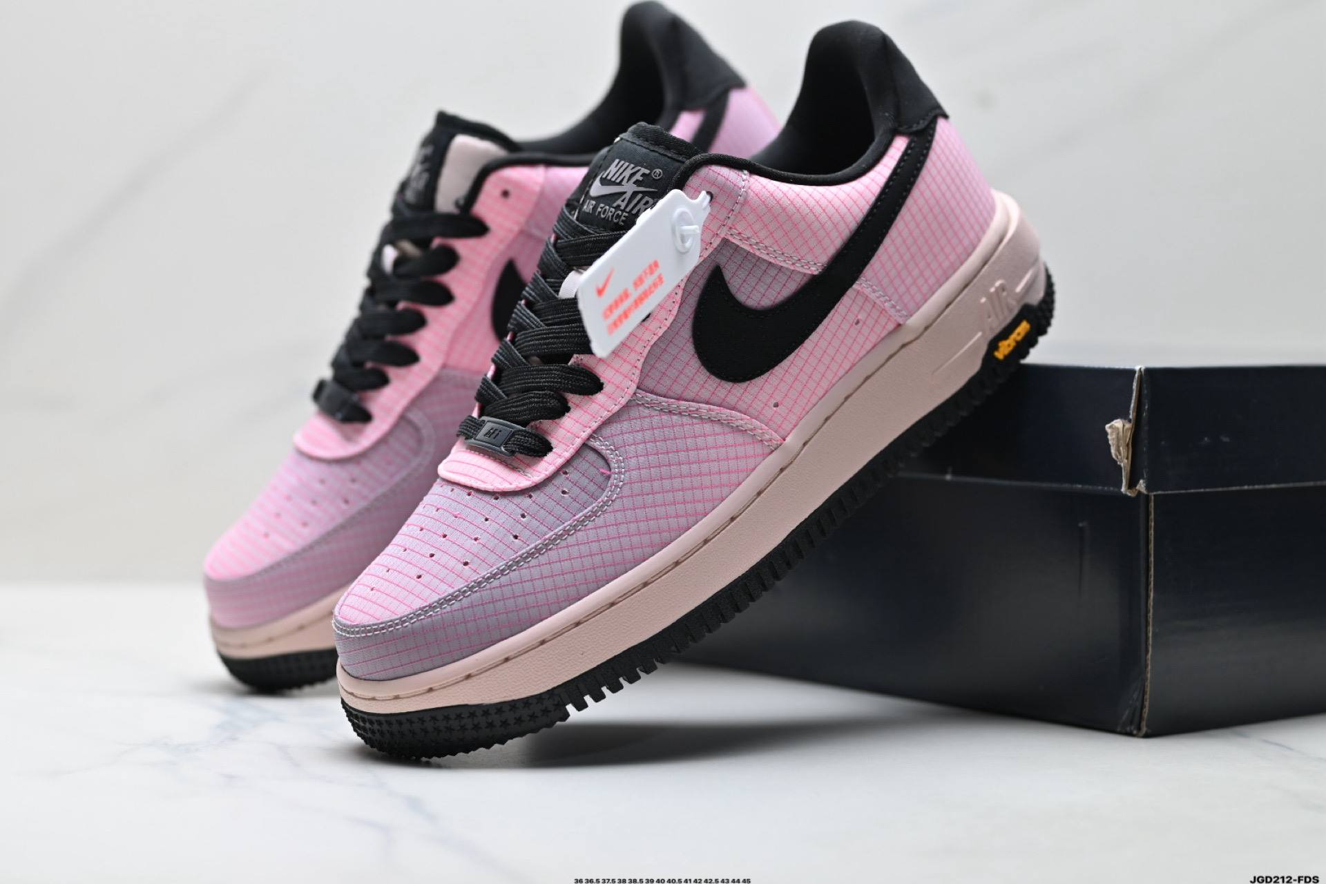 NIKE AIR FORCE 1‘07 LV8 lH1943-600