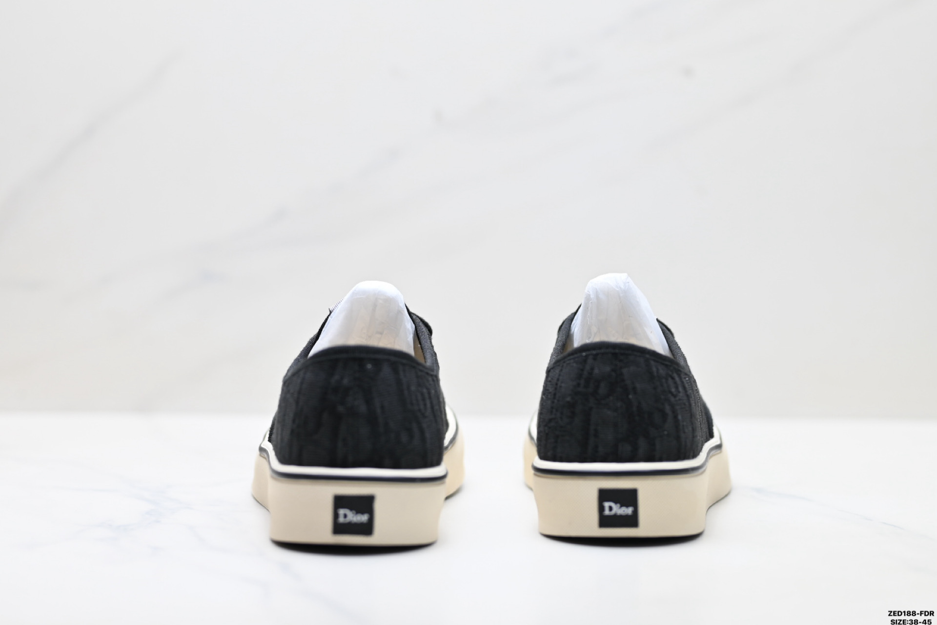DIOR迪奥 Saltwind 羊毛丝绸 圆头系带 刺绣 低帮帆布鞋 经典鞋款 KCK528OLF