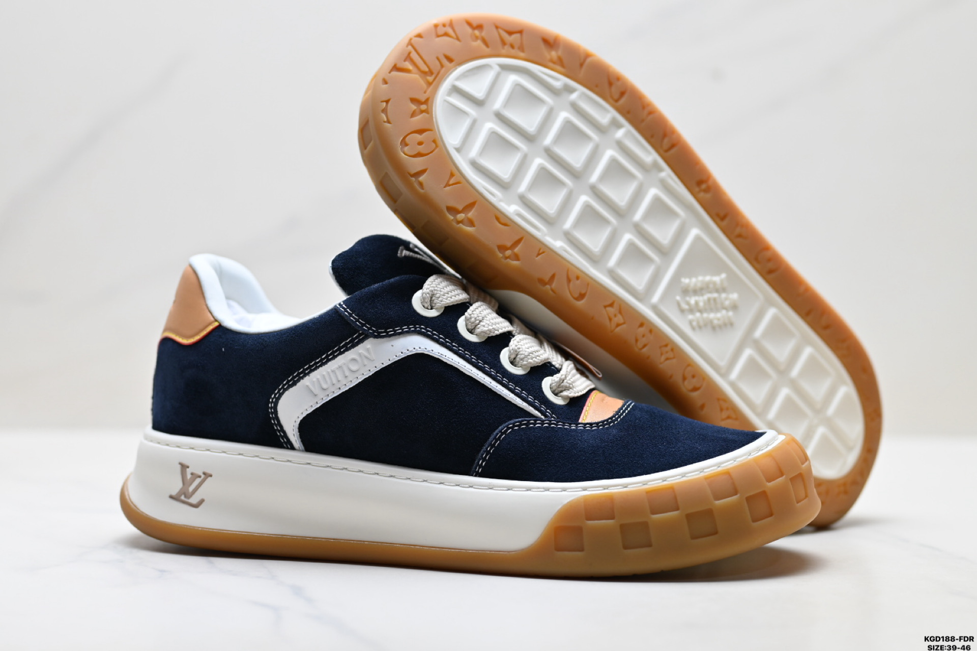 纯原Louis Vuitton Tilted 绒面小牛皮 路易威登 休闲运动文化百搭板鞋