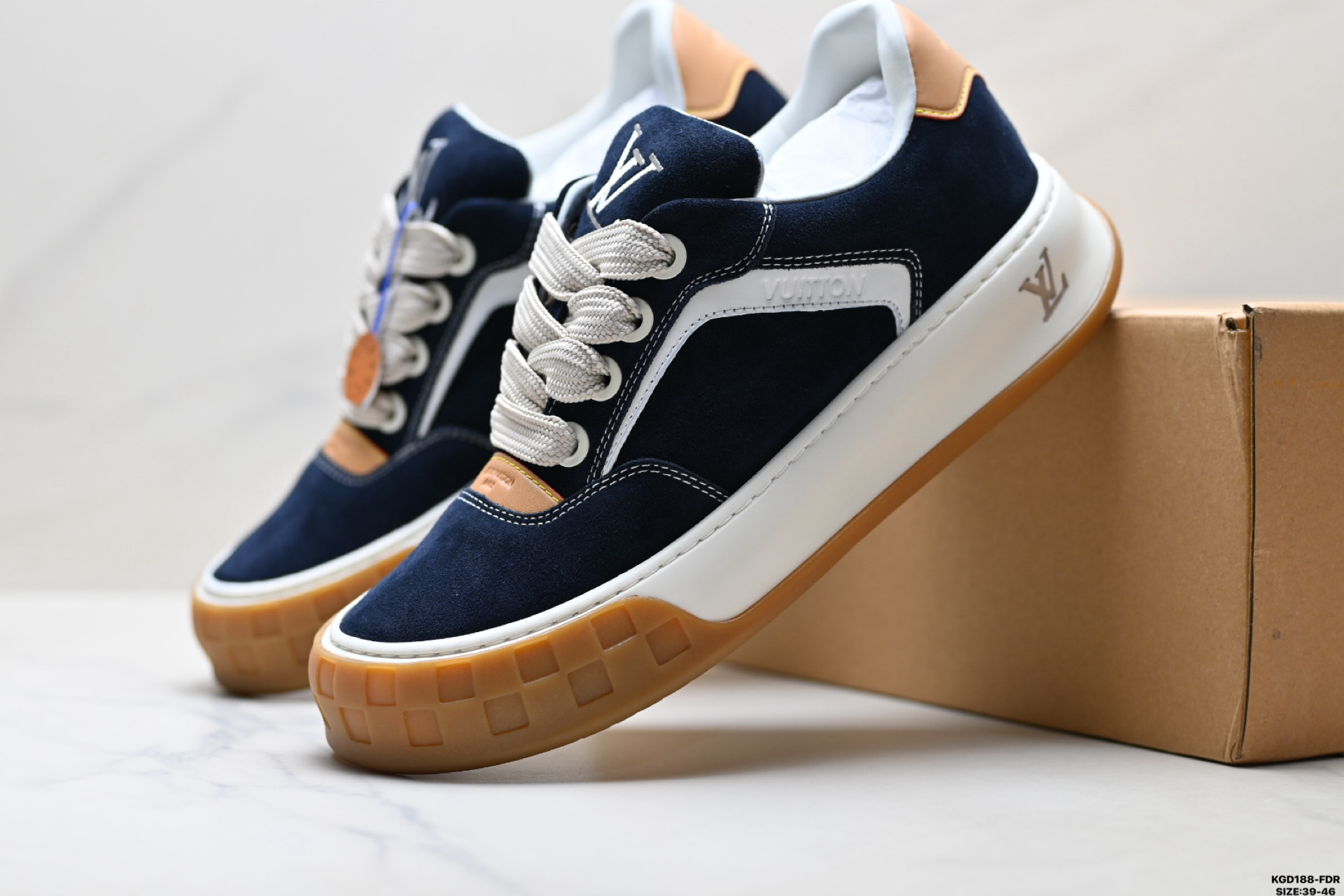 纯原Louis Vuitton Tilted 绒面小牛皮 路易威登 休闲运动文化百搭板鞋