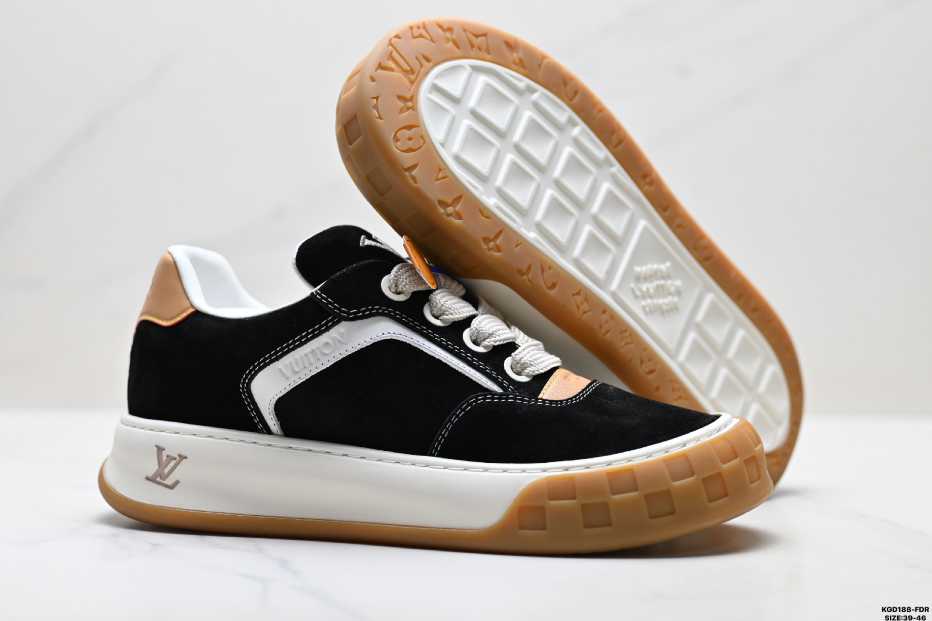 纯原Louis Vuitton Tilted 绒面小牛皮 路易威登 休闲运动文化百搭板鞋