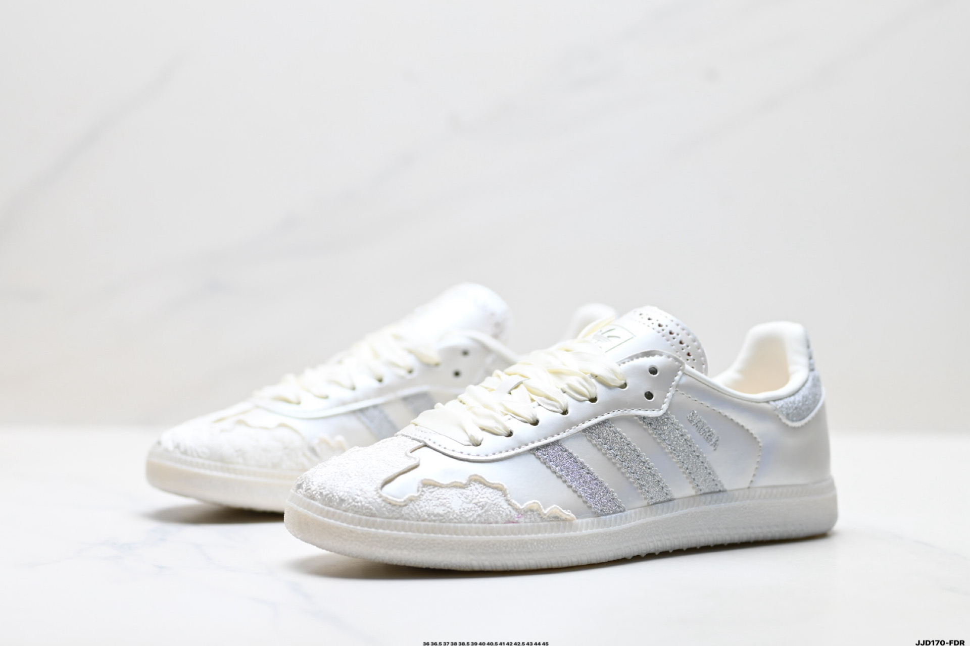 Adidas Originals Samba 阿迪达斯 桑巴舞系列绅士德训足球风百搭低帮休闲运动板鞋 HP3698