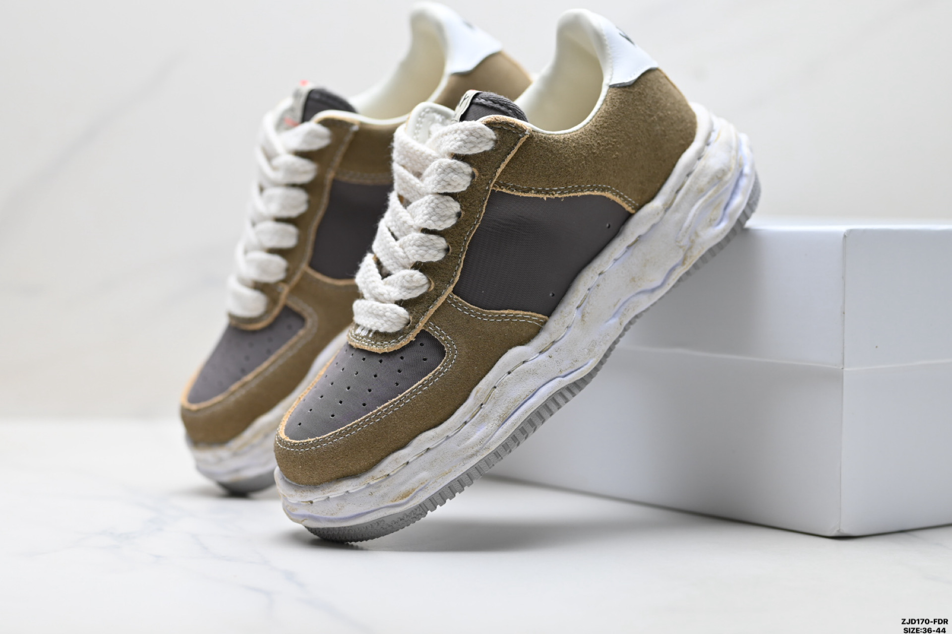 MIHARA YASUHIRO三原康裕 Hank 运动 低帮 MMY时尚帆布板鞋-Top High Quatity Cheap Sneakers Fashion Clothing Clothes Bags handbags Shoes of all Brand wholesale With The best Quality And Beautiful Price from China Factory Chinese suppliers wholesaler seller MIHARA YASUHIRO三原康裕 Hank 运动 低帮 MMY时尚帆布板鞋