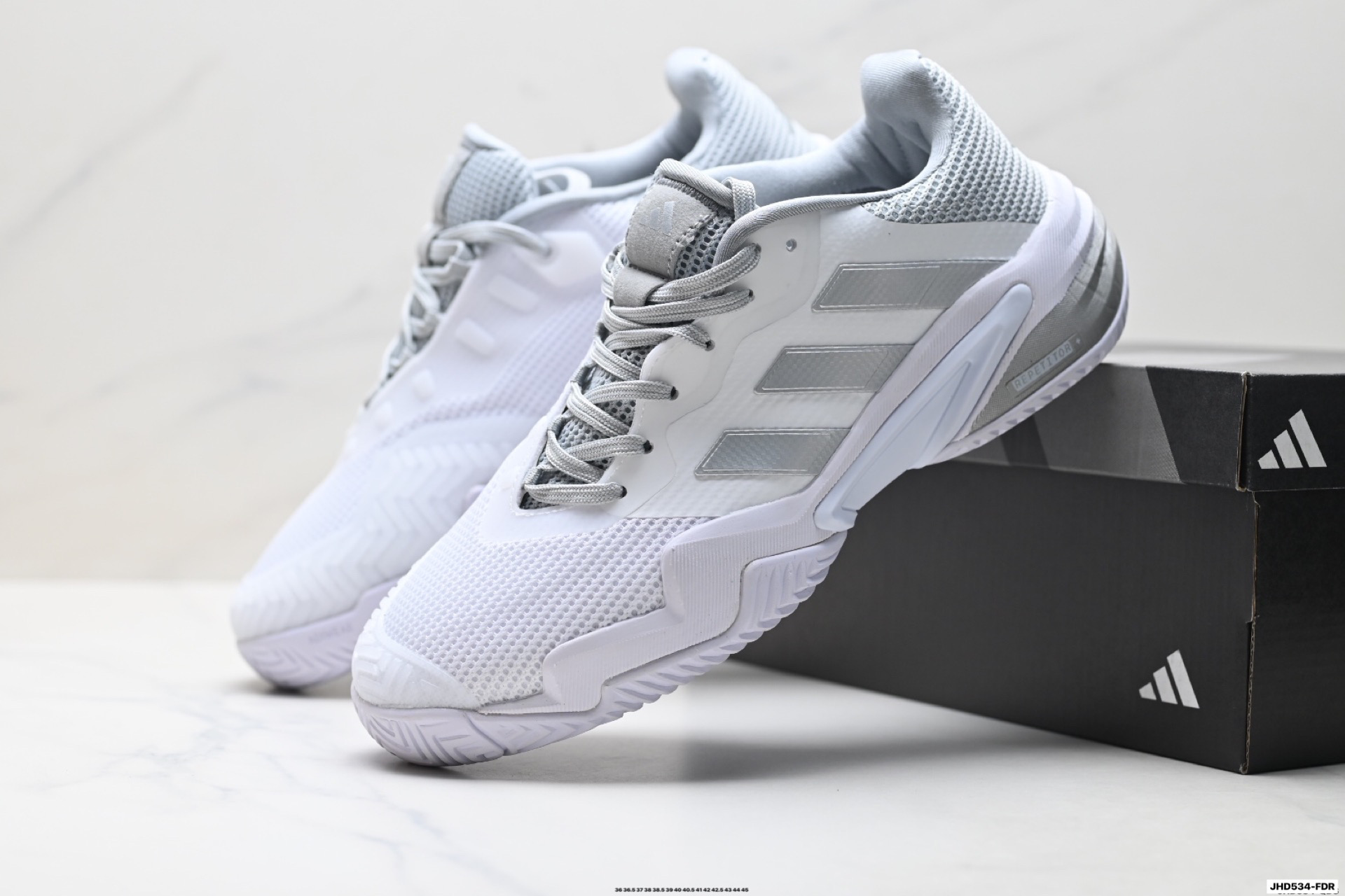Adidas阿迪达斯男子网球鞋Barricade 13 M Leather 这款ADIDAS BARRICADE 13网球运动鞋 lF9131