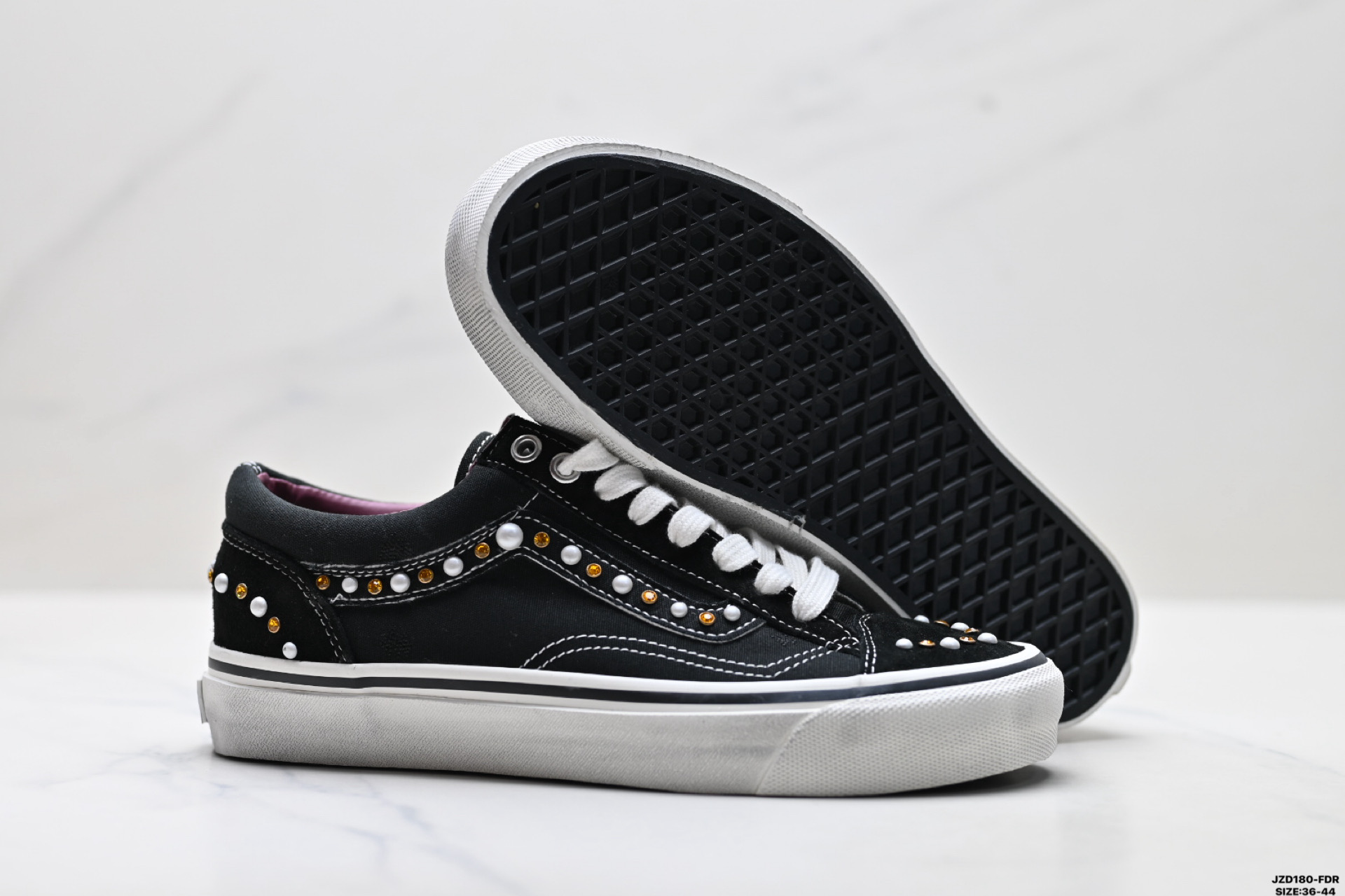 Vans范斯 Old Skool 36 Premium Pearlized 舒适复古 低帮板鞋 VN000E8VHLE-Top High Quatity Cheap Sneakers Fashion Clothing Clothes Bags handbags Shoes of all Brand wholesale With The best Quality And Beautiful Price from China Factory Chinese suppliers wholesaler seller Vans范斯 Old Skool 36 Premium Pearlized 舒适复古 低帮板鞋 VN000E8VHLE