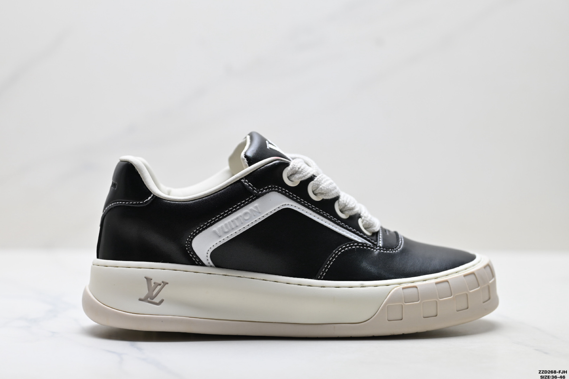 公司级✅Louis Vuitton Tilted 绒面小牛皮 路易威登 休闲运动文化百搭板鞋 舒适防滑底和百搭性霸屏整个时尚娱乐圈 细节调整完美主义 鞋面采用柔软皮革鞋面 独家开模大底 侧边采用3D打印标志性Logo 尽显贵族时尚气息 配带正品全套包装 ID:ZZD268-FJH