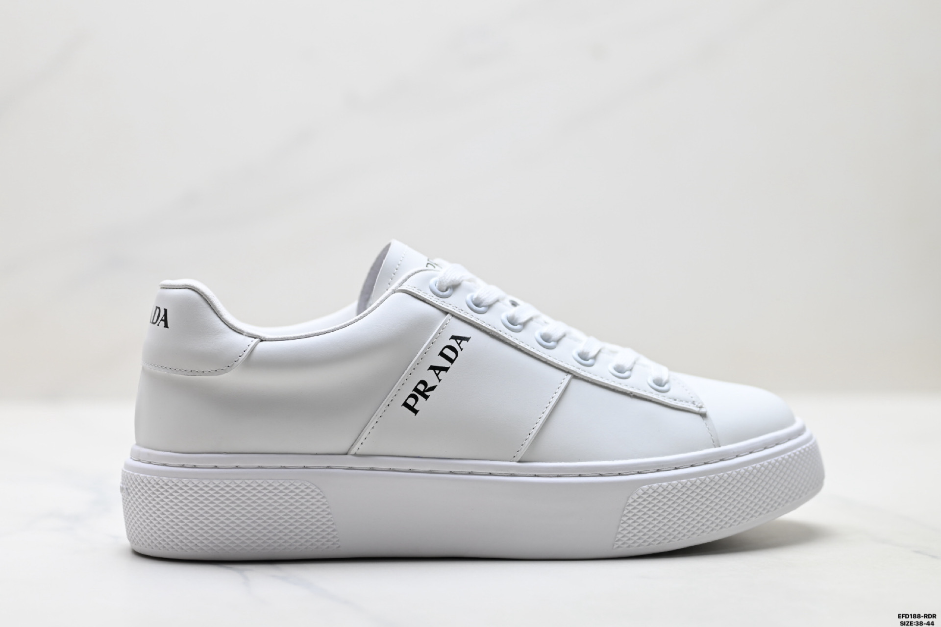 【05286】Prada Cloudbust Thunder Leather Low-Top Sneakers