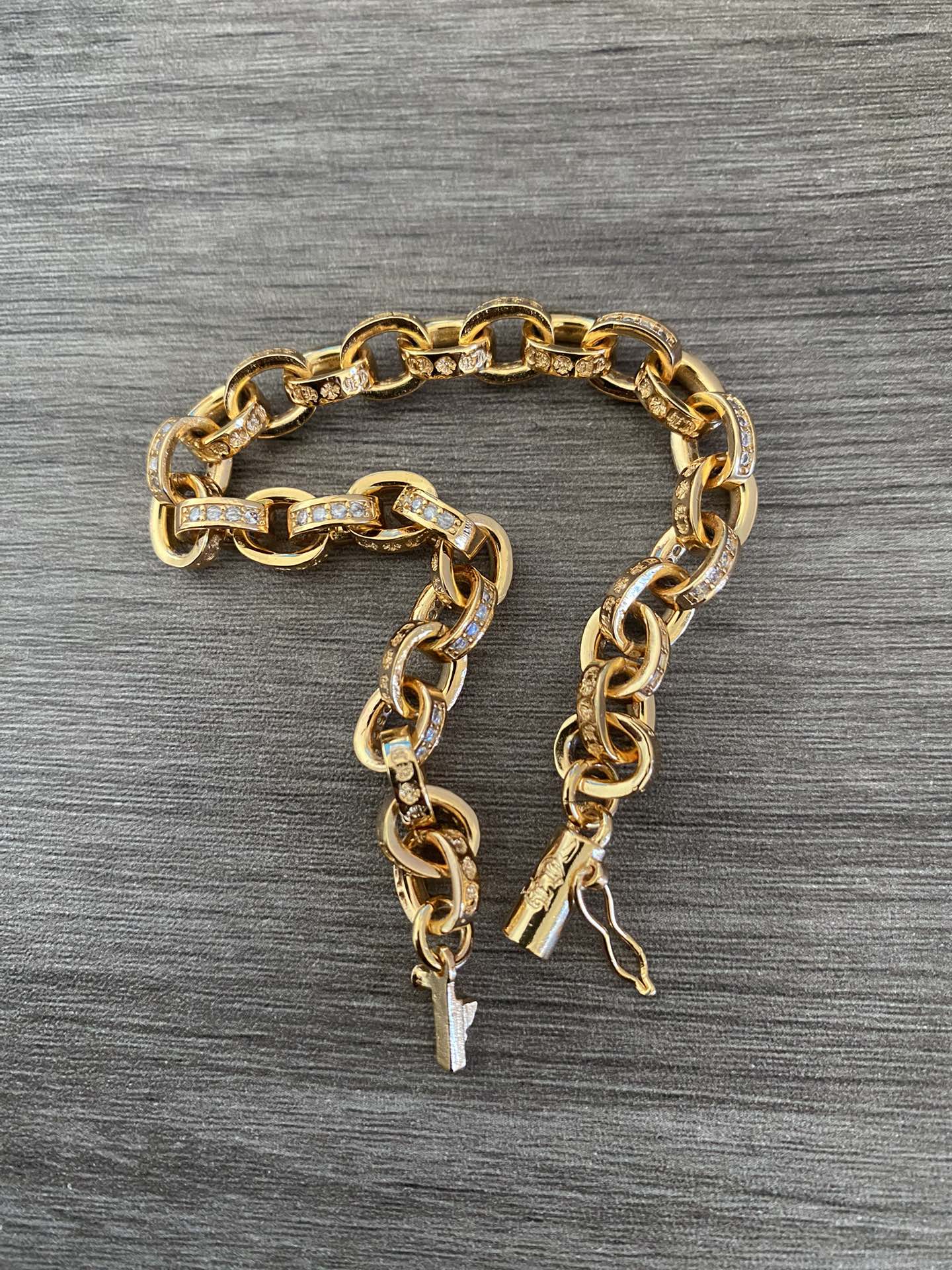 。𝐂𝐡𝐫𝐨𝐦𝐞 𝐡𝐞𝐚𝐫𝐭𝐬 克罗心 字母镶钻24K金手链情侣款