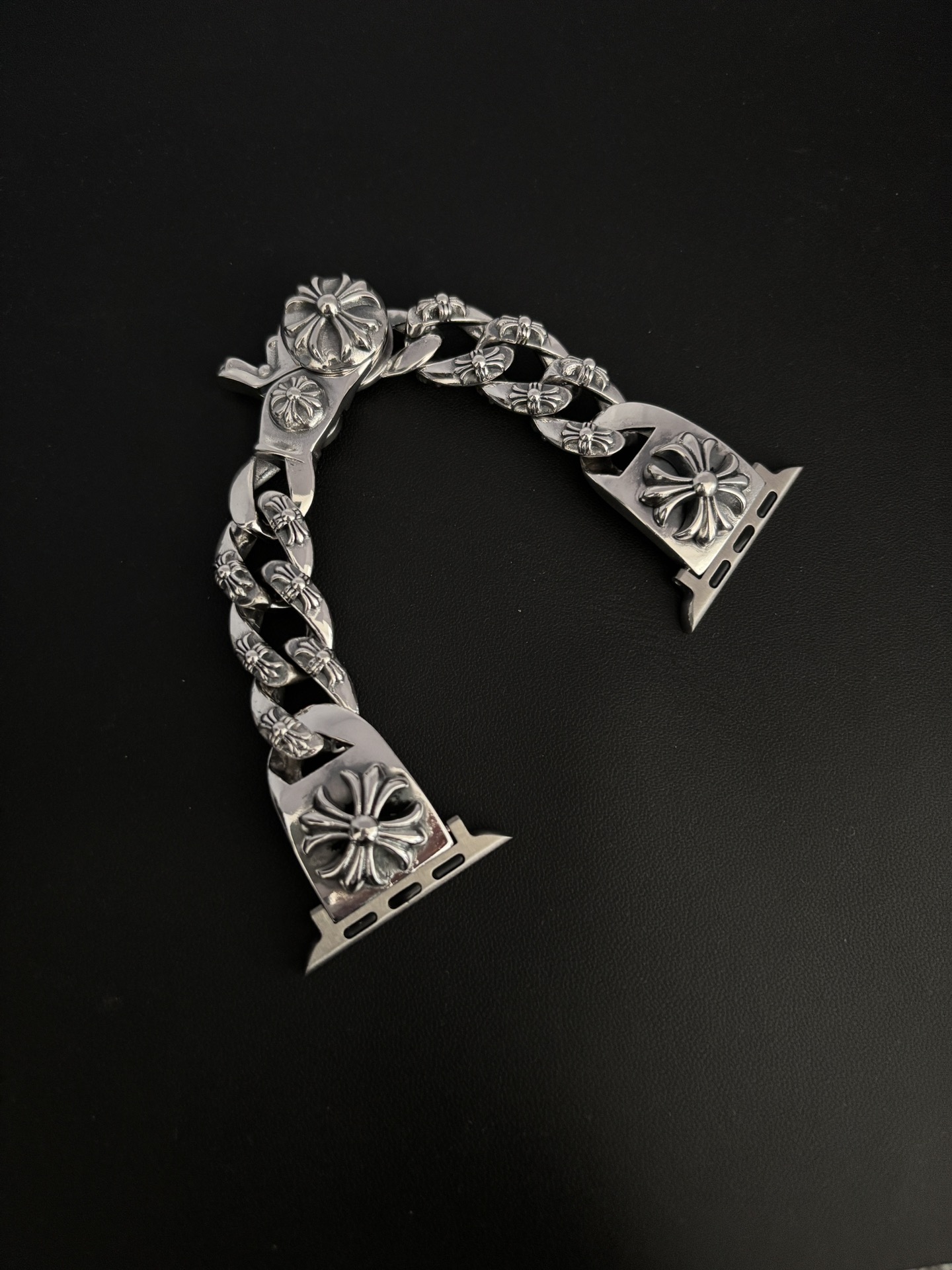 NO:107901,Cro Cross Lobster Buckle iwatch strap, jewelry boutique, chrome hearts19860909克罗十字花龙虾扣iwatch表带,饰品精品,chrome hearts,Jewelry