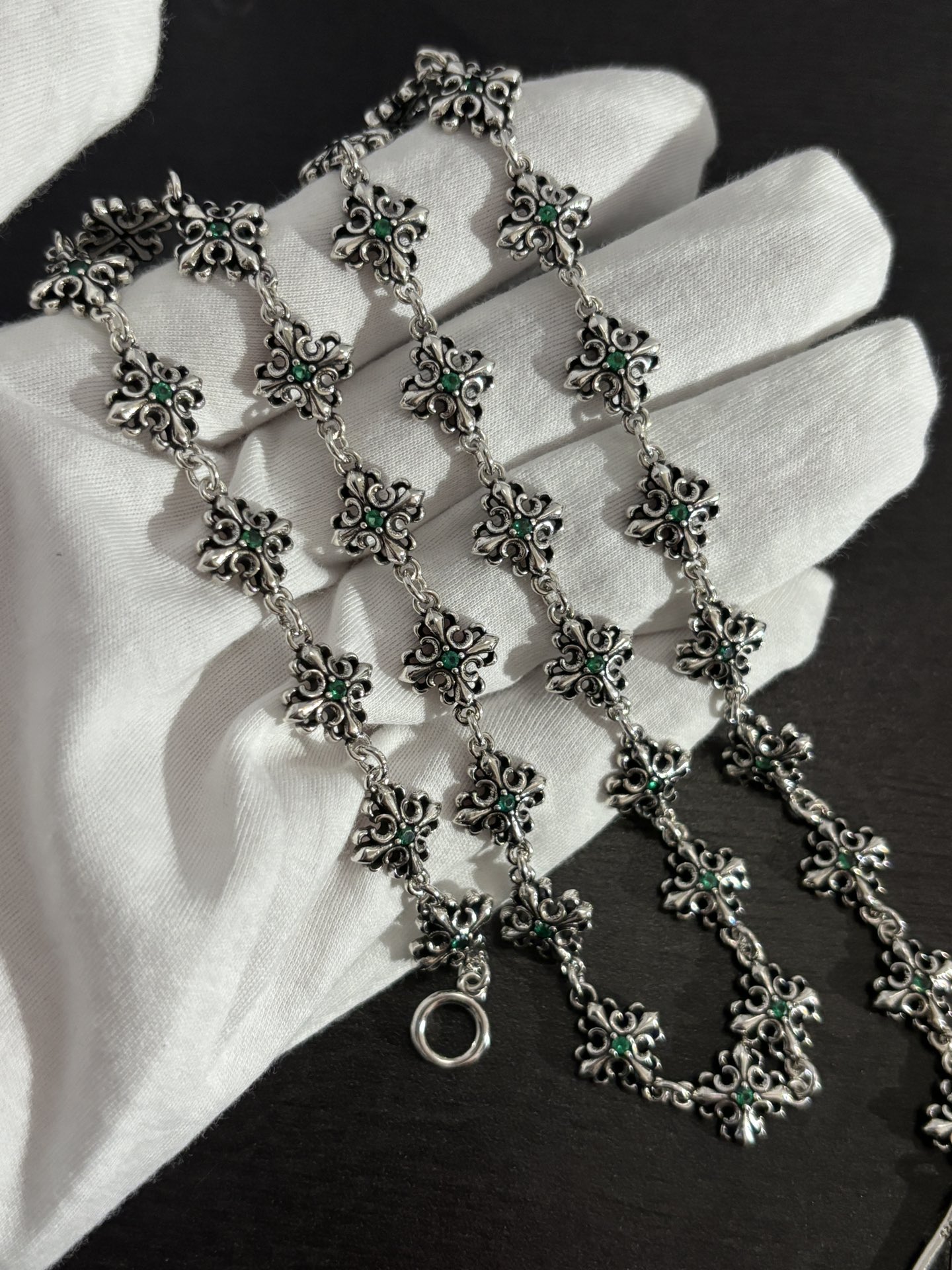 NO:113425,New green diamond cross necklace, jewelry boutique, necklace19860909新款绿钻十字架项链,饰品精品,necklace,Jewelry