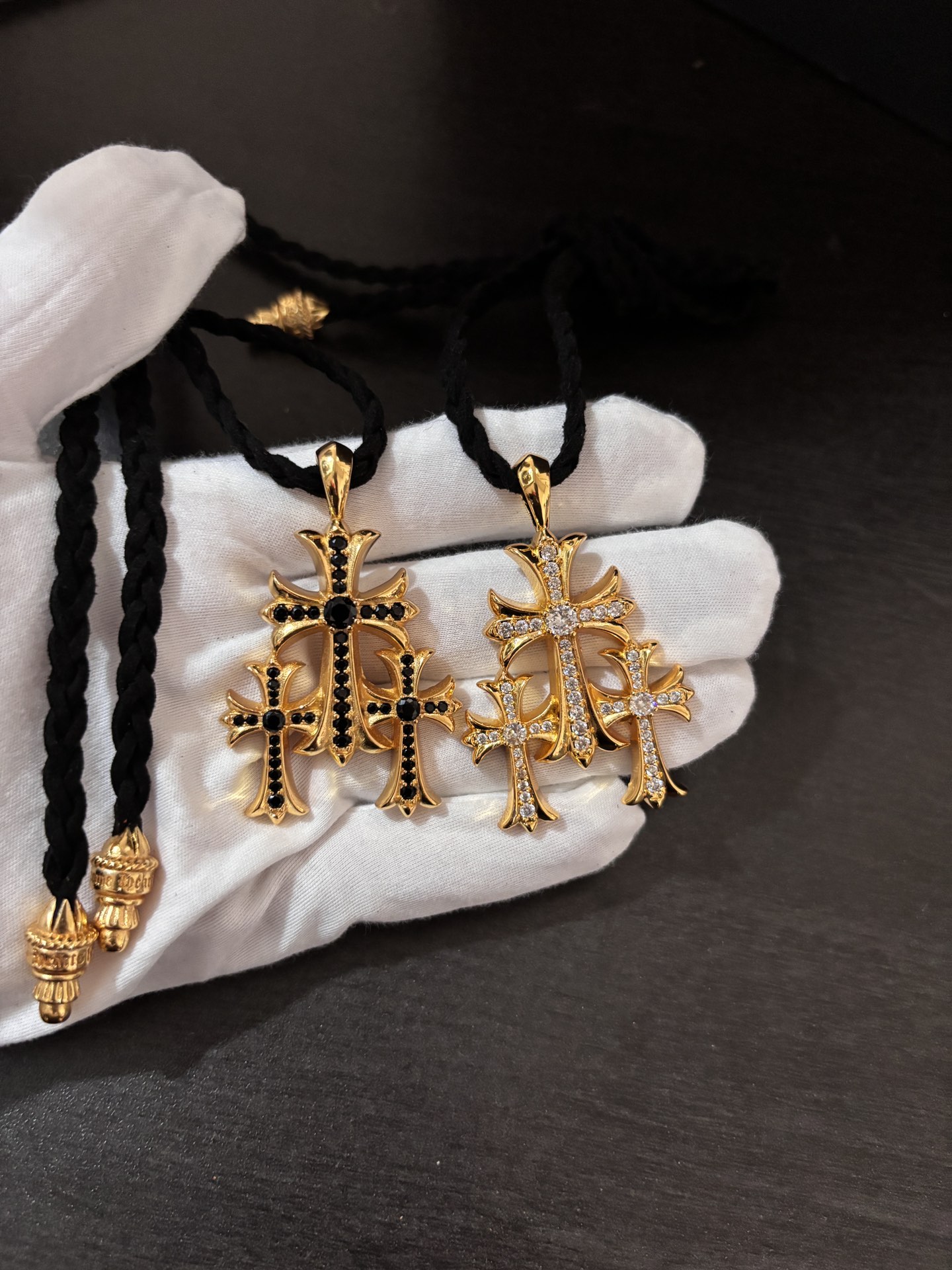 NO:922388,Chrome three crosses diamond leather cord necklace, fine jewelry, chrome hearts, necklace19860909克罗三个十字架镶钻皮绳项链,饰品精品,chrome hearts,necklace,Jewelry