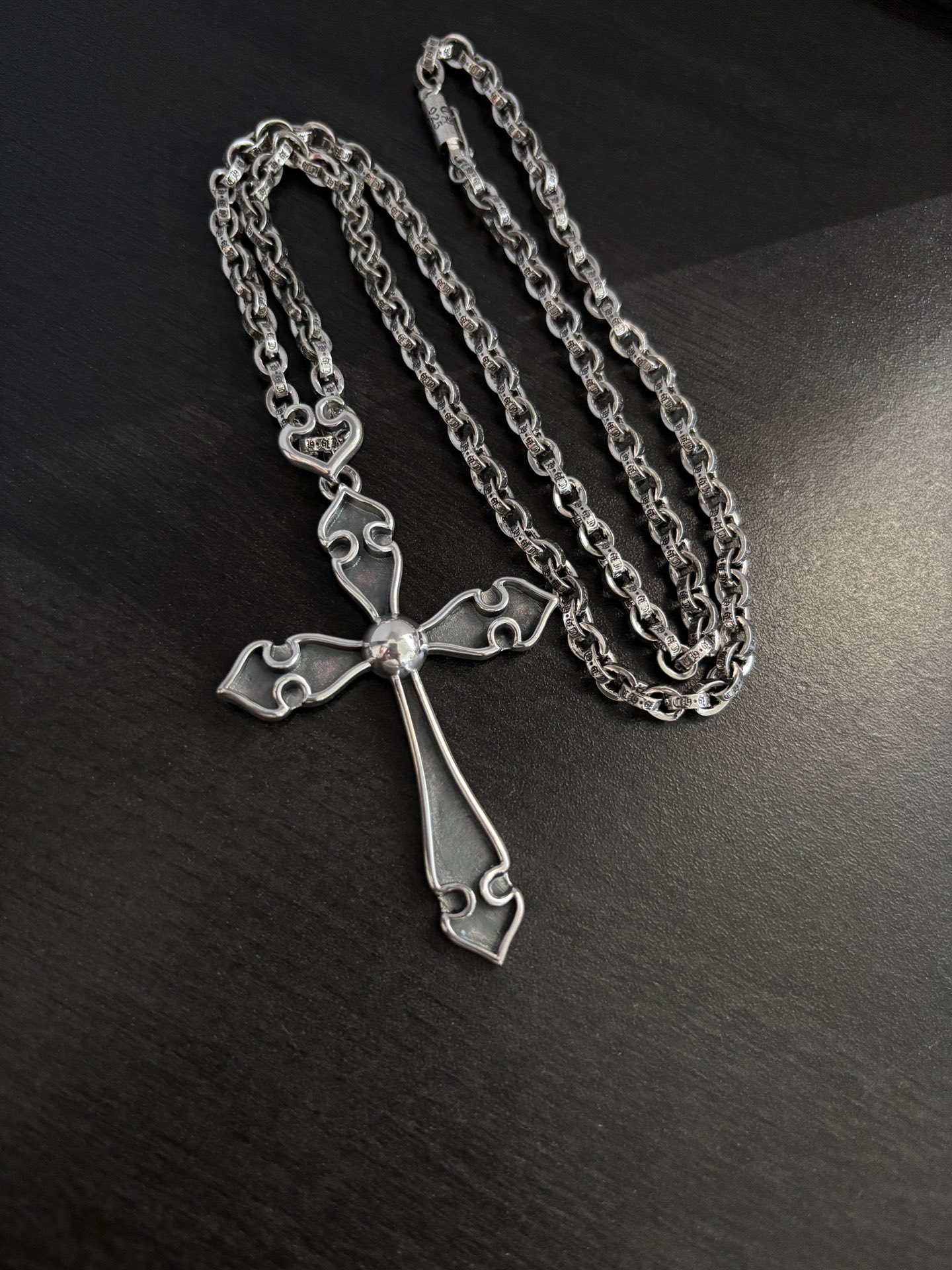 NO:641655,Crow large flower-shaped cross punk letter necklace, jewelry boutique, chrome hearts, necklace19860909克罗大花形十字架朋克字母项链,饰品精品,chrome hearts,necklace,Jewelry