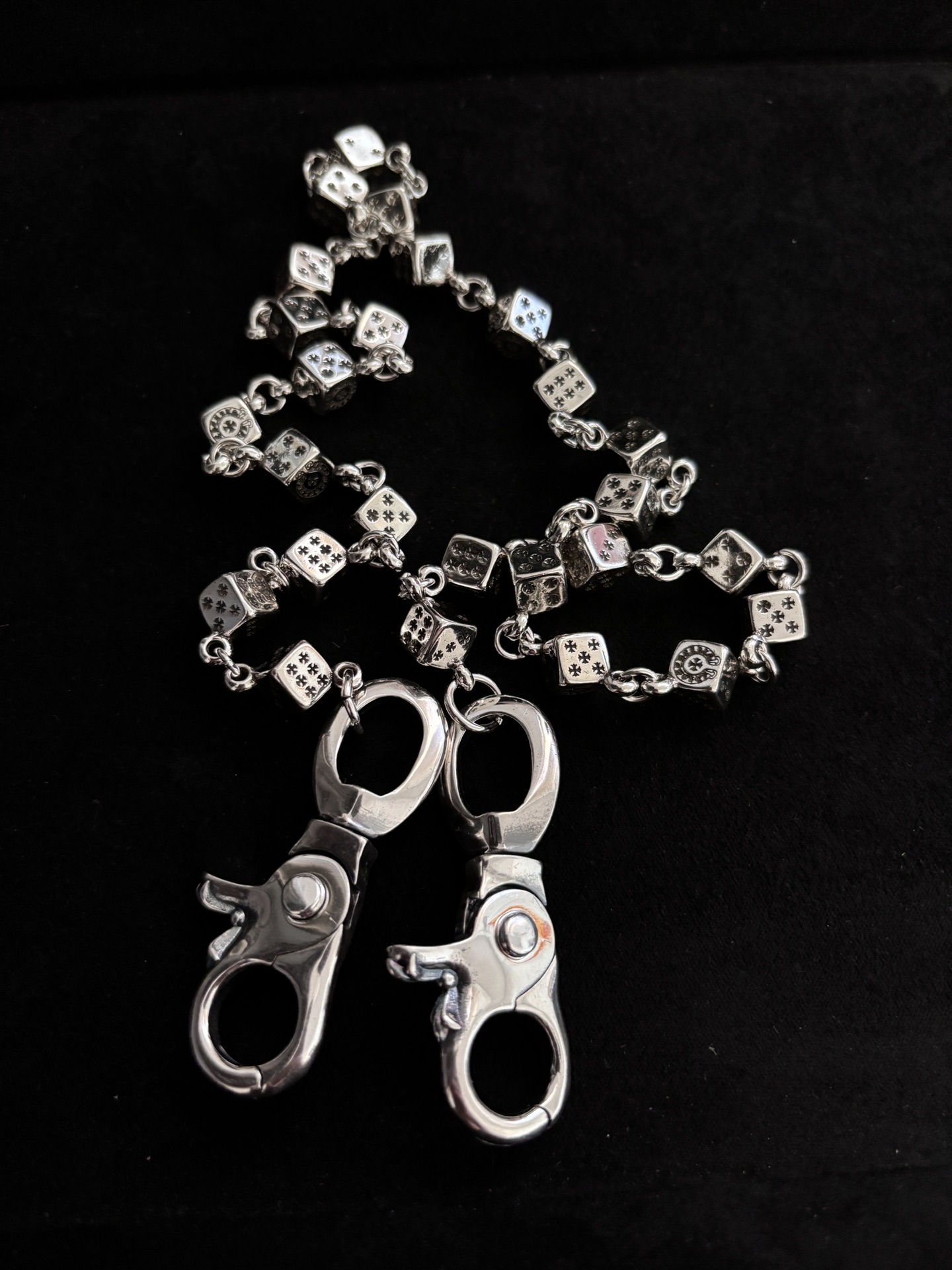 NO:379877,Croxin dice double button bag chain pants chain, jewelry quality, chrome hearts19860909克罗心骰子双扣包链裤链,饰品精品,chrome hearts,Jewelry