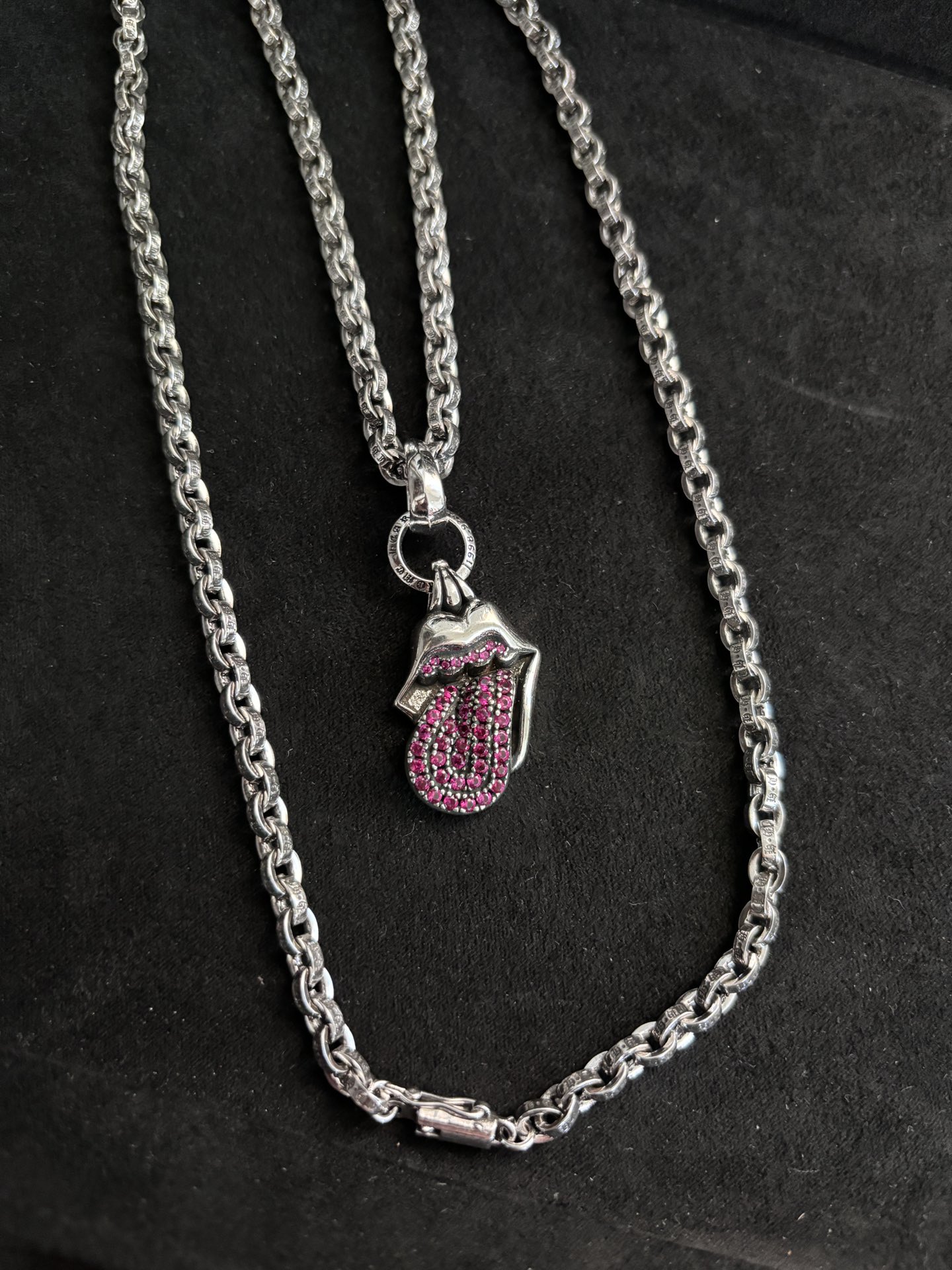 NO:380149,Crow's big tongue red diamond letter necklace, jewelry boutique, chrome hearts, necklace19860909克罗大舌头红钻字母项链,饰品精品,chrome hearts,necklace,Jewelry