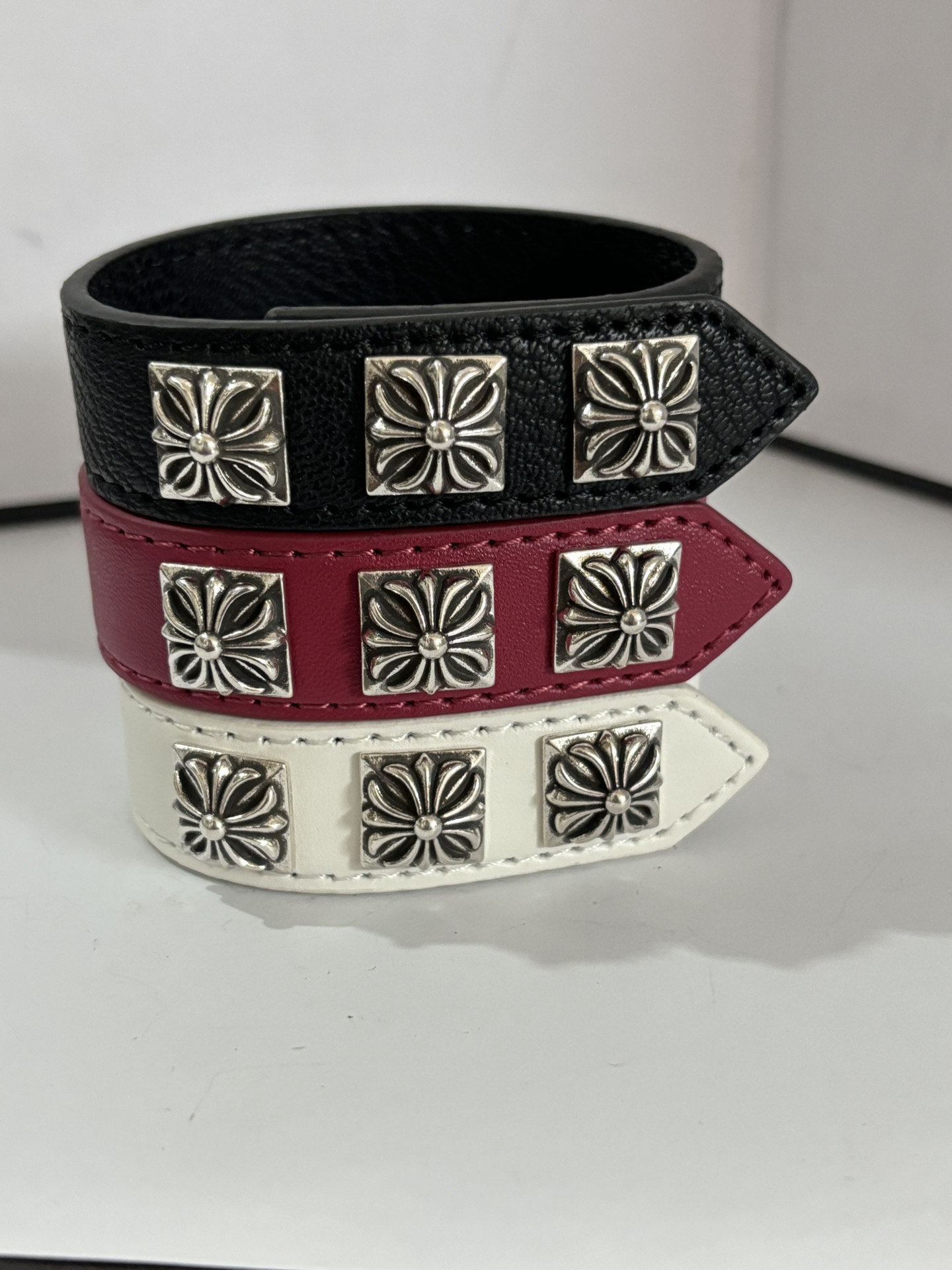 NO:589984,Chrome hearts cross leather cord, fine jewelry, chrome hearts19860909克罗心十字花皮绳,饰品精品,chrome hearts,Jewelry